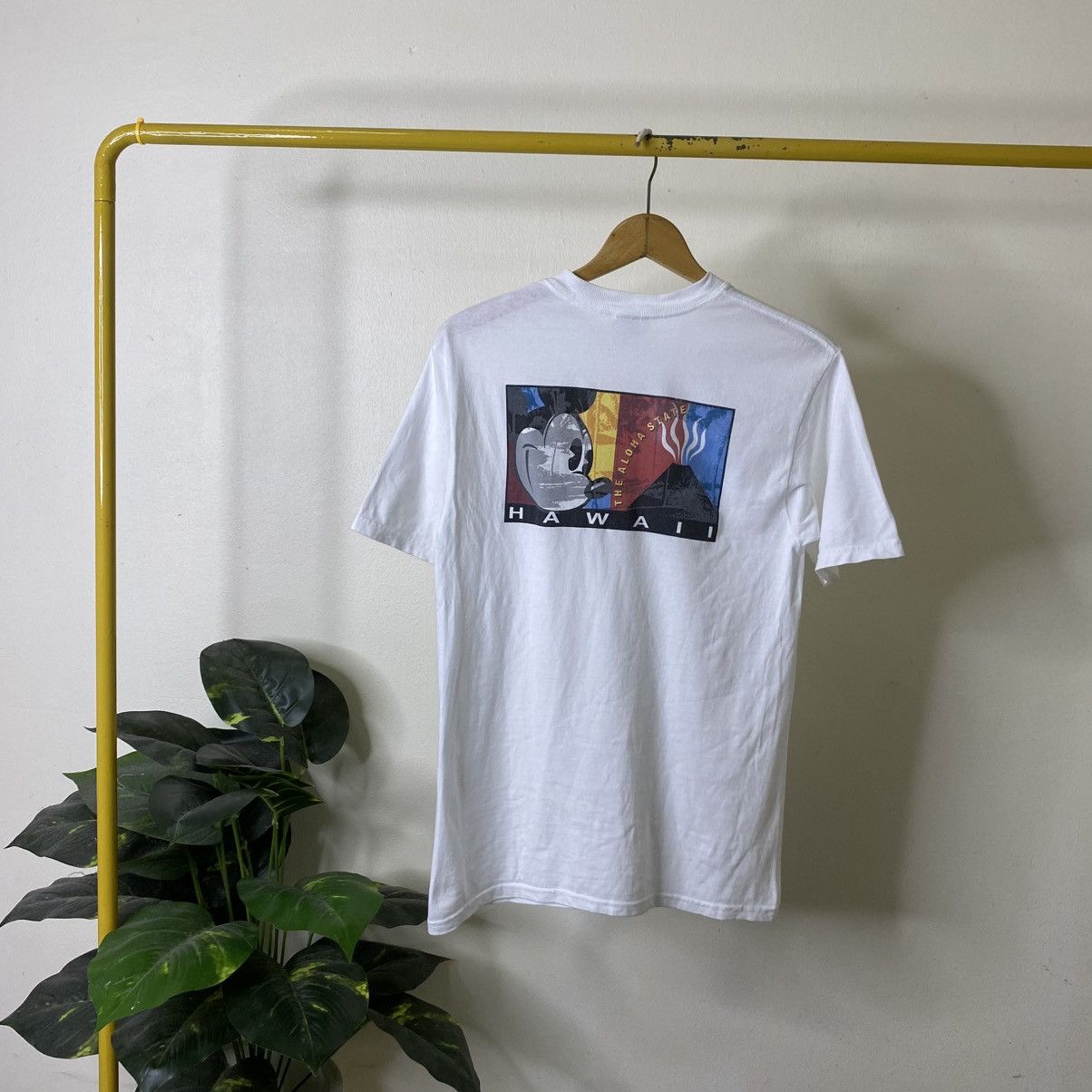 Mickey Mouse Vintage 1990s Disney Mickey Mouse Hawaii The Aloha State Size US S / EU 44-46 / 1 - 1 Thumbnail