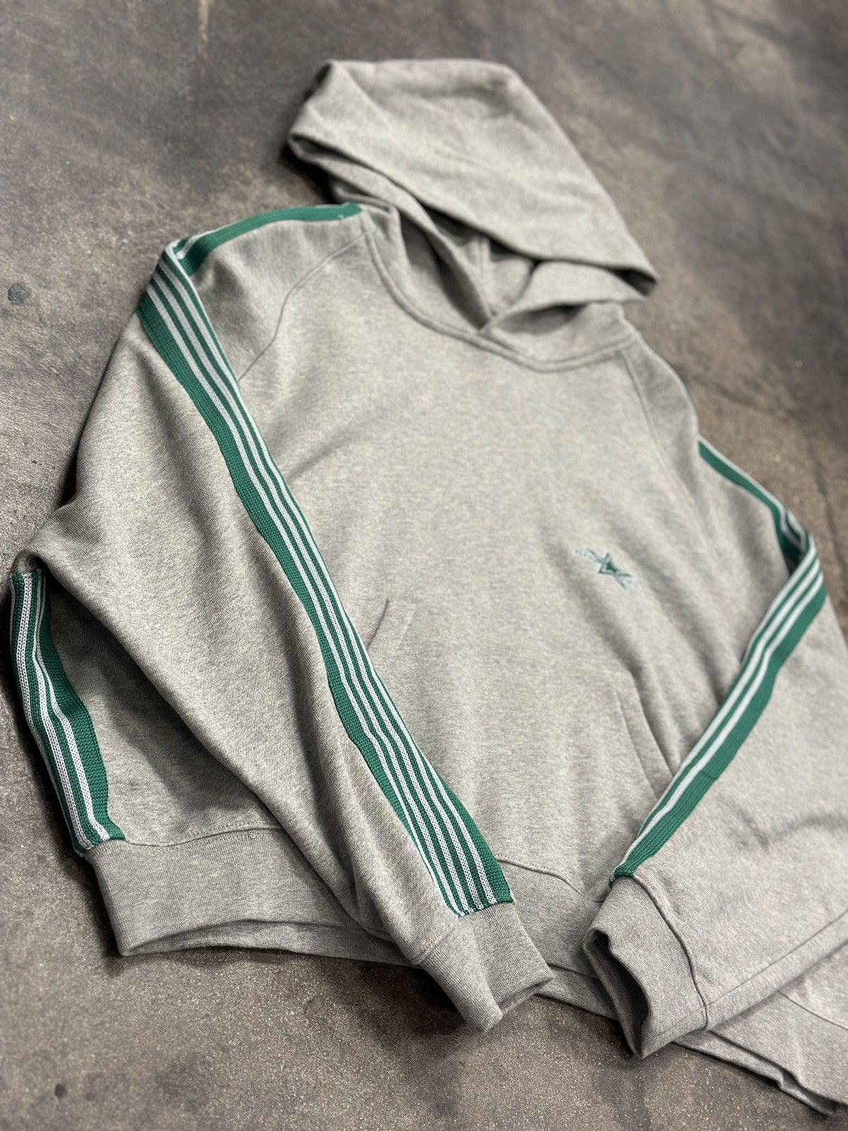 Streetwear THEGVGALLERY RASPBERRY HILLS STAR LOGO HOODIE | Grailed