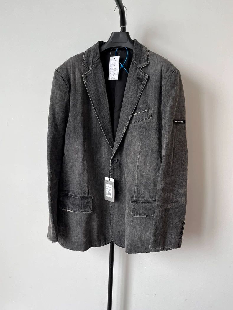 Balenciaga Balenciaga size 46 Washed Logo Long-Sleeve Blazer Size US M / EU 48-50 / 2 - 1 Thumbnail