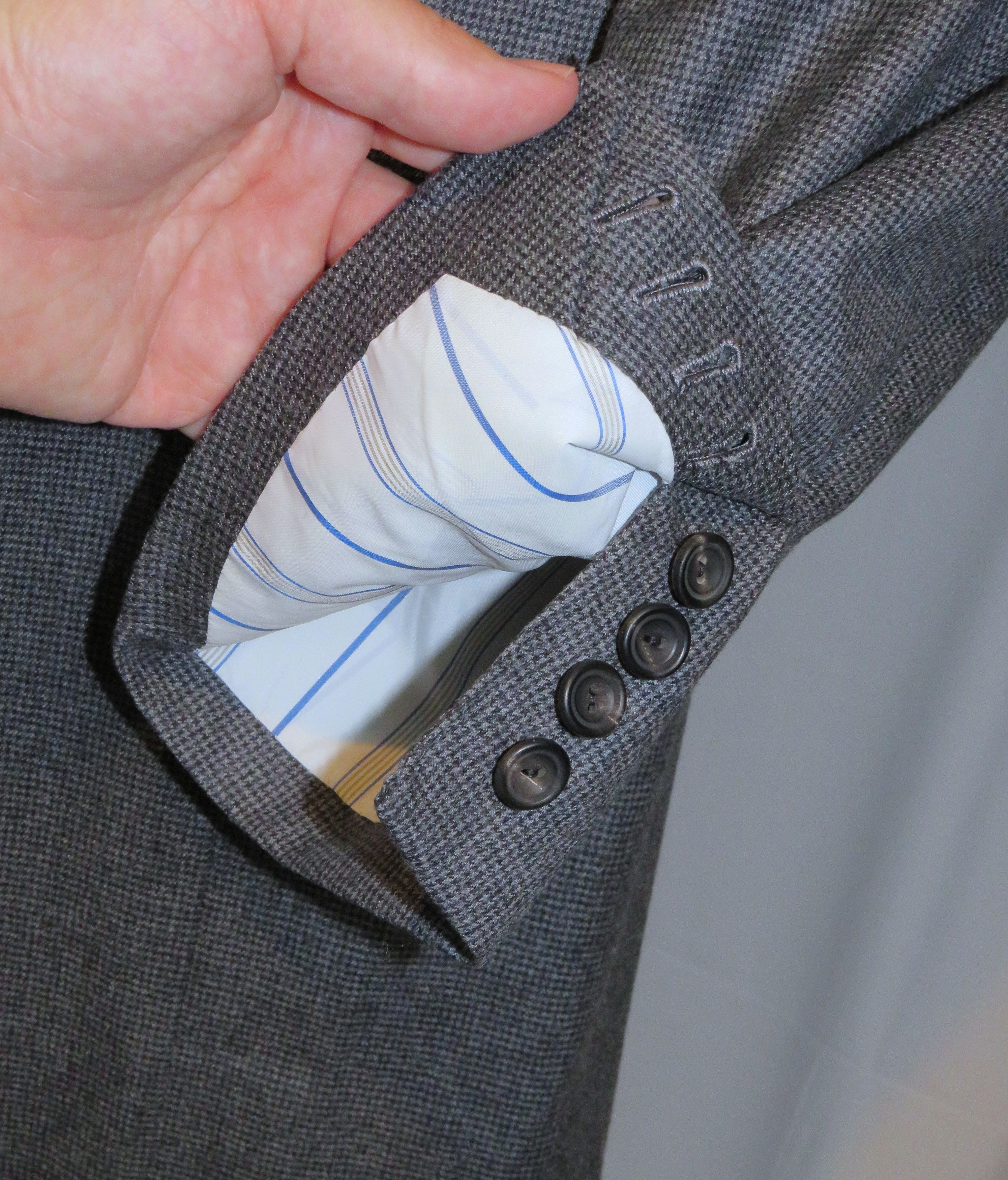 Henry Poole × Savile Row 2019 Gray Puppytooth Bespoke Portly Two Button Suit 48R Size 48R - 12 Thumbnail