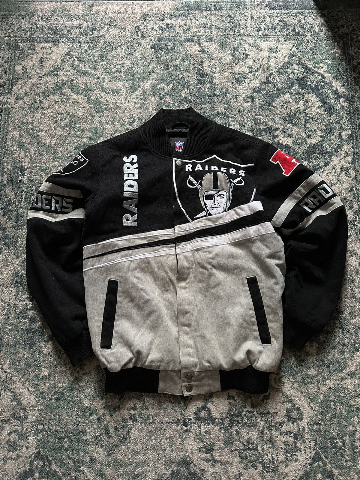 NFL VINTAGE NFL RAIDERS BIG LOGO EMBROIDERY BOMBER JACKET M Size US M / EU 48-50 / 2 - 1 Thumbnail
