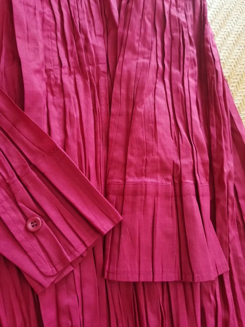 Issey Miyake Issey Miyake size:2 Red pleated coat Size XS / US 0-2 / IT 36-38 - 3 Thumbnail