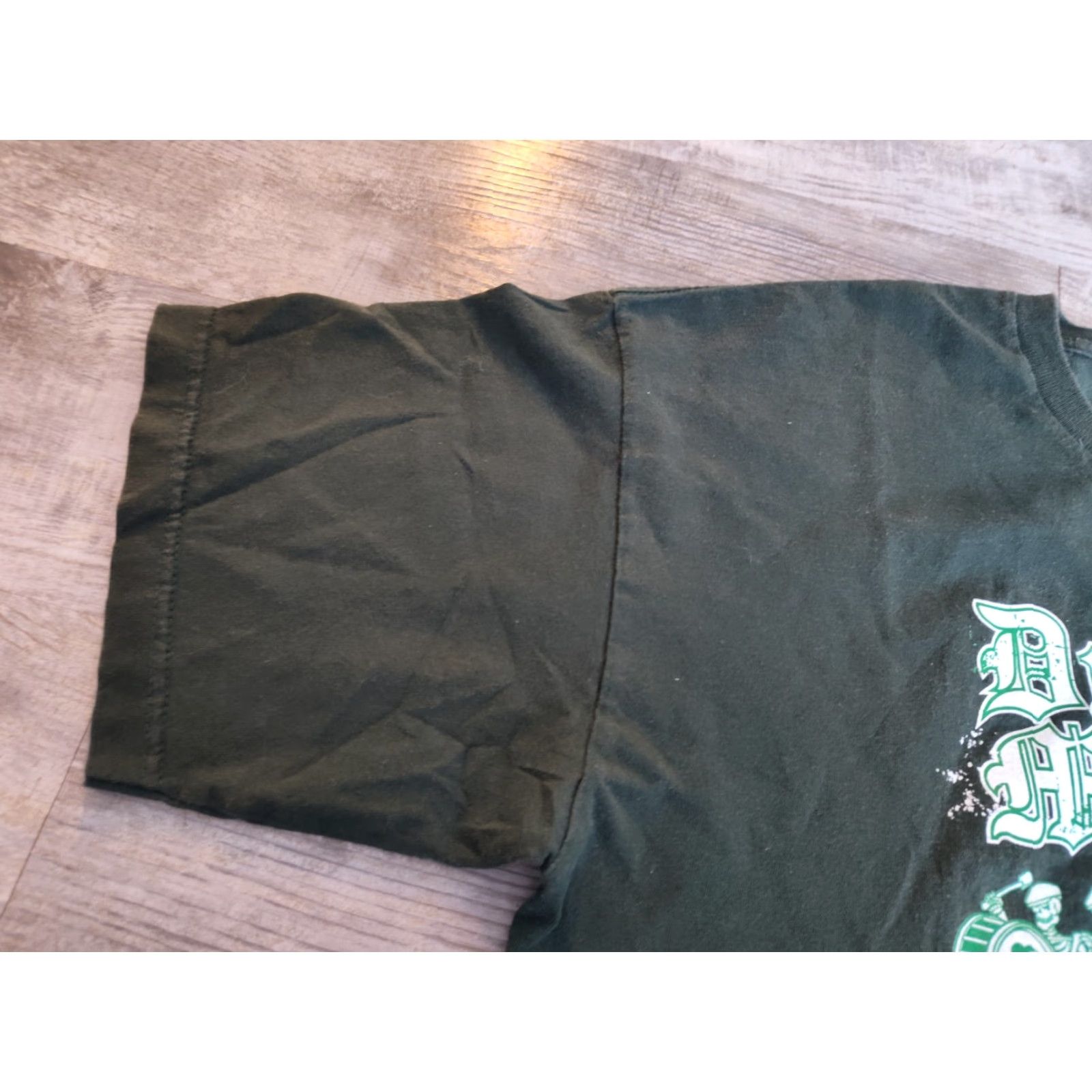 Vintage VINTAGE Dropkick Murphys T-Shirt Green XL Bayside Men Aged Crew Neck Short Sleeve 100% Cotton USA 90s Concert Theme Mens Size US XL / EU 56 / 4 - 4 Thumbnail