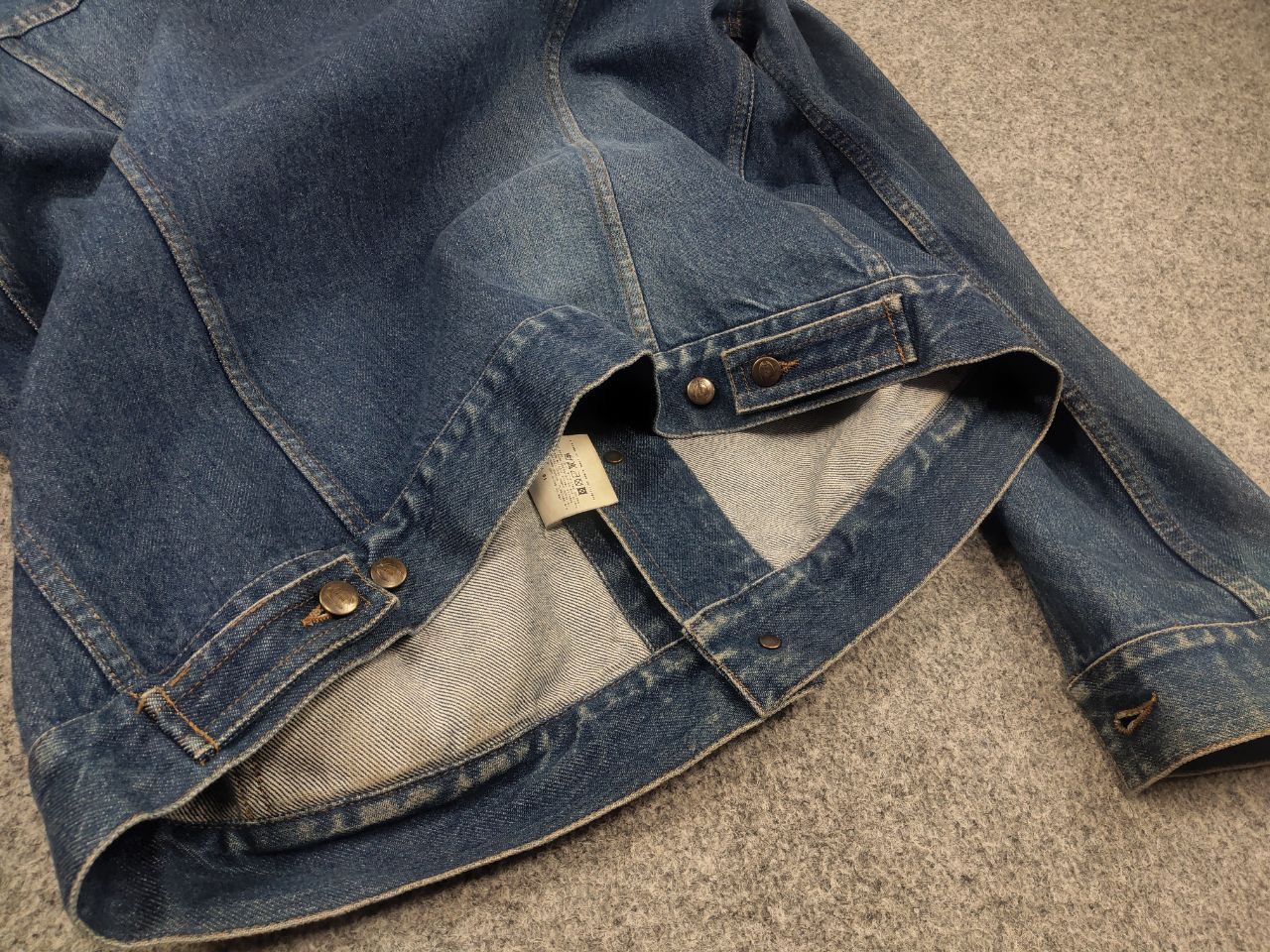 Roberto Cavalli Vintage 90's Just Cavalli Roberto Faded denim trucker Jacket Size US L / EU 52-54 / 3 - 12 Thumbnail