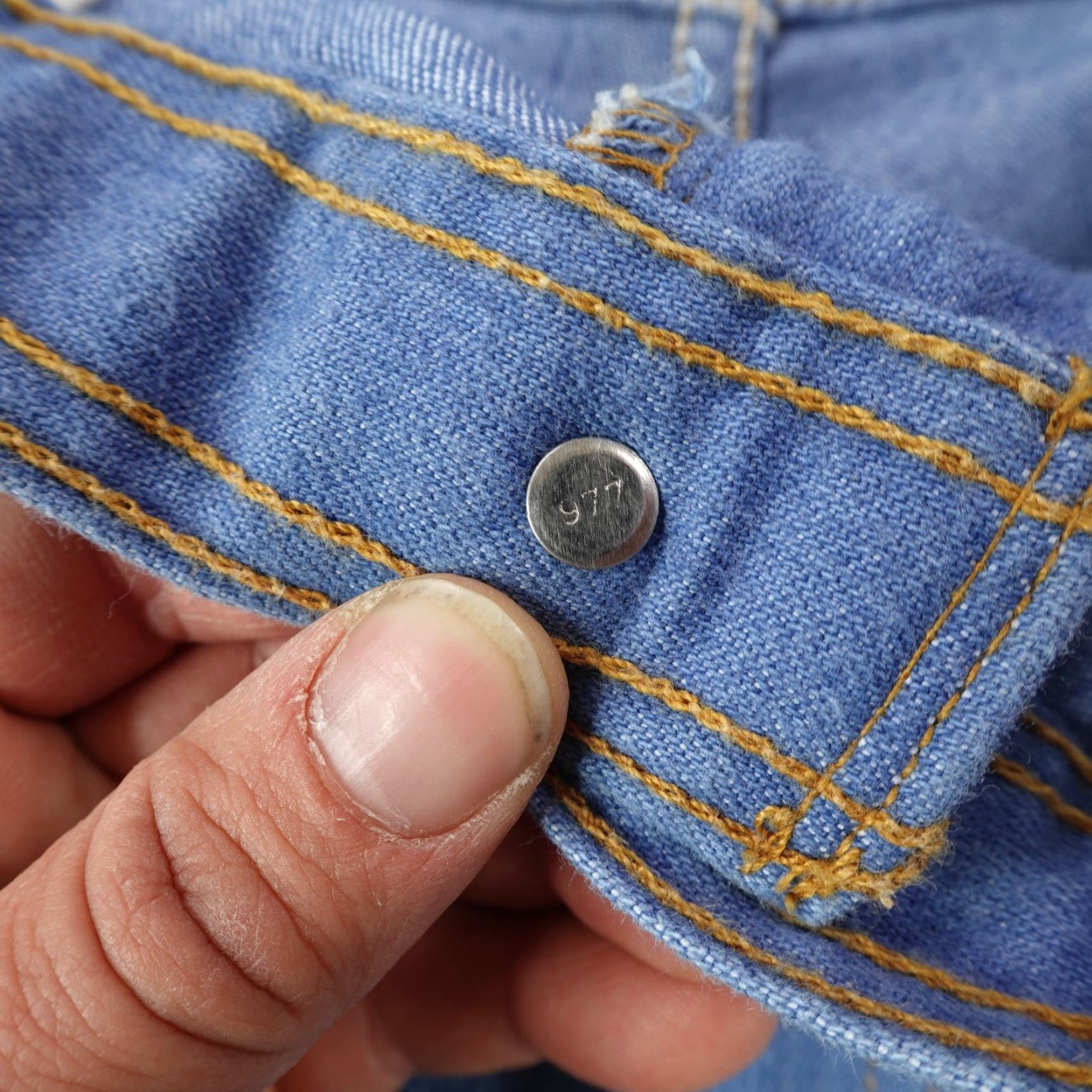 Levi's VINTAGE Levis Jeans 36x29 Blue Denim Bootcut Western Brown Tab Y2K 2000 Mens Size US 34 / EU 50 - 4 Thumbnail