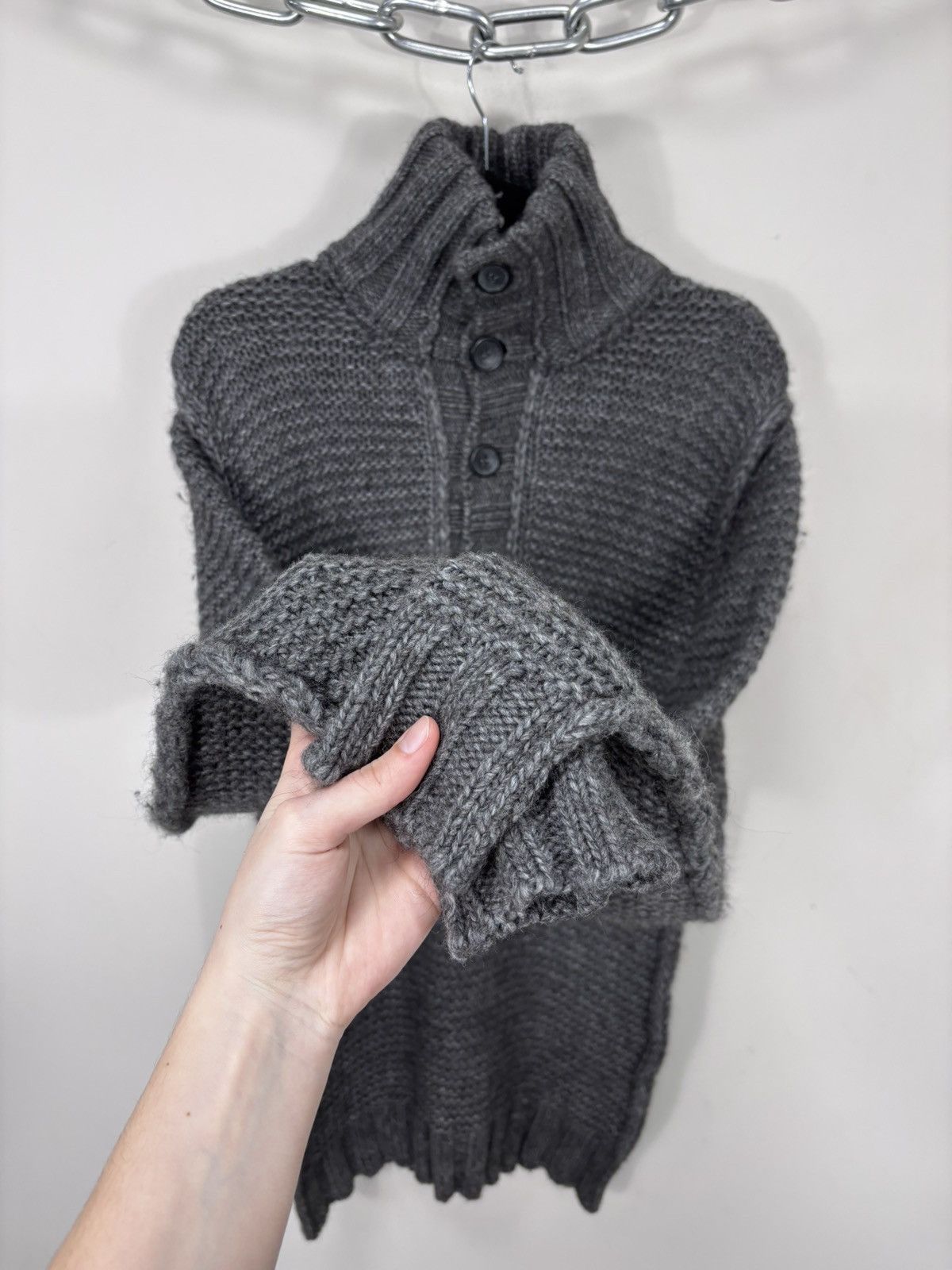 Dolce & Gabbana Vintage Dolce & Gabbana 2000s Quilted Buttoned Wool Sweater Size US M / EU 48-50 / 2 - 7 Thumbnail