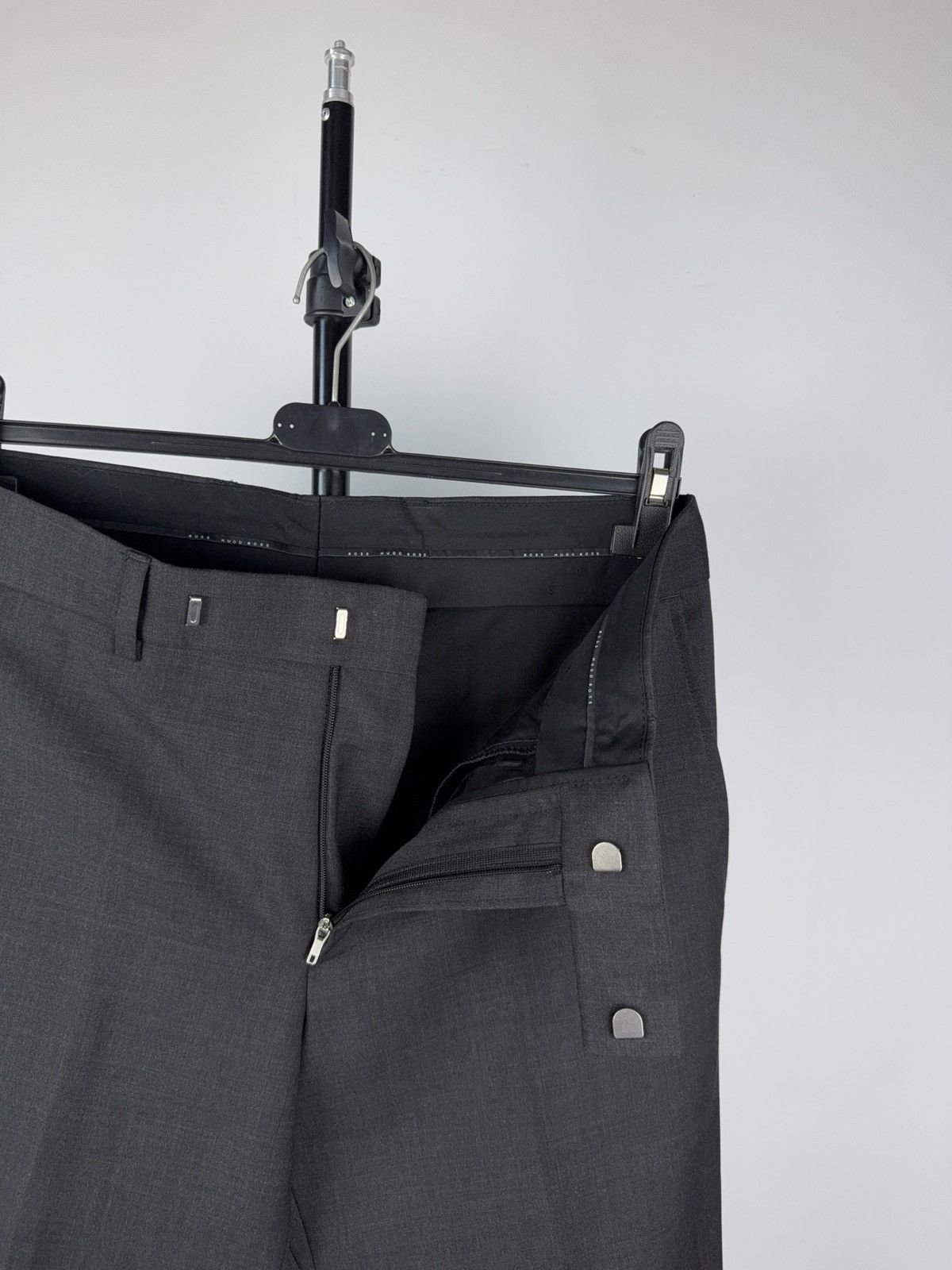 Hugo Boss Luxury Vintage 00s Hugo Boss Retro Avant Garde dress pants Size US 30 / EU 46 - 13 Thumbnail