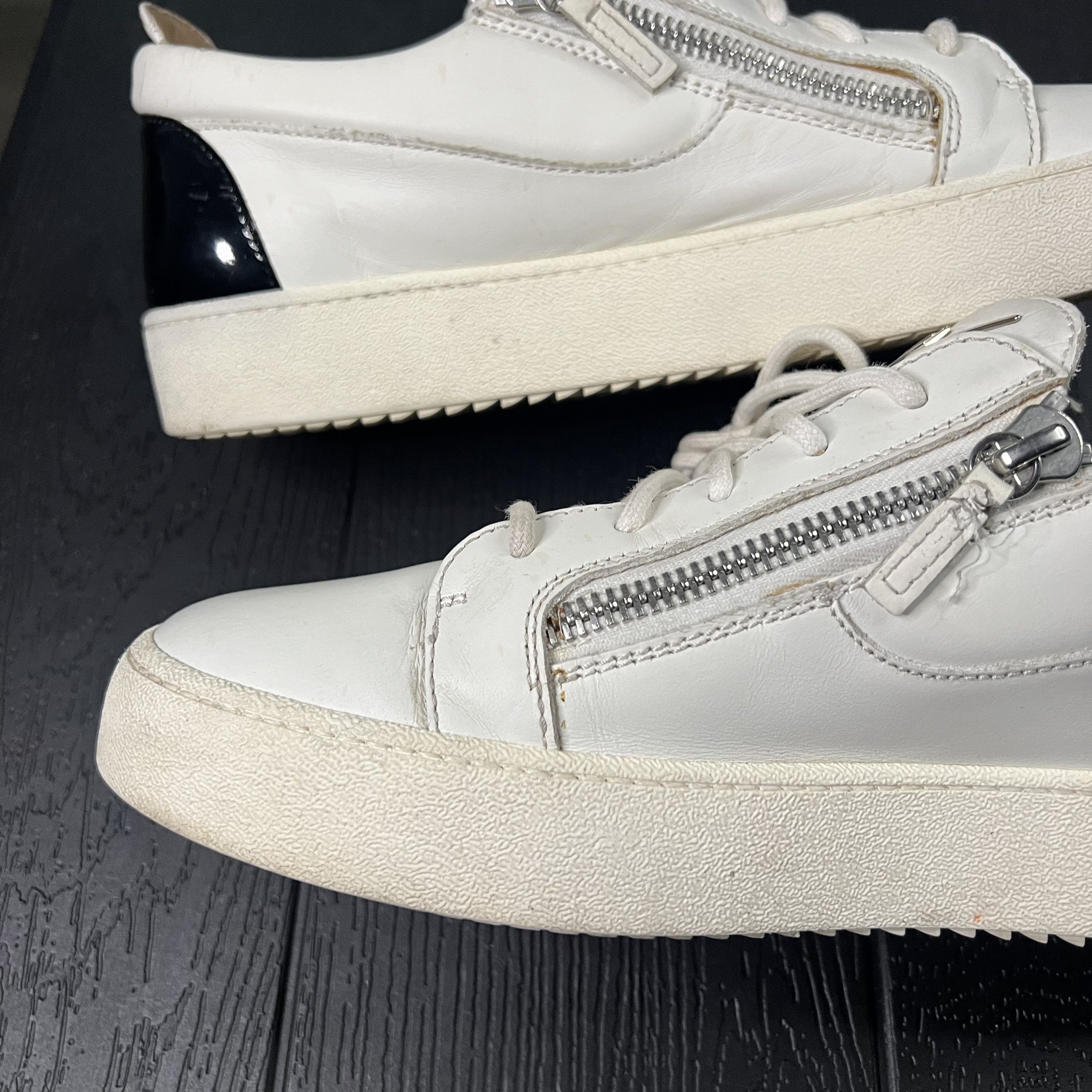 Giuseppe Zanotti Giuseppe Zanotti Double Zip Low Top Sneaker White Black Size US 11 / EU 44 - 10 Thumbnail