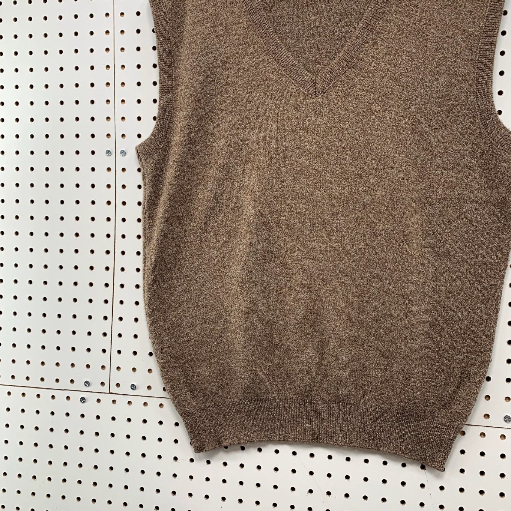 Jantzen Vintage Jantzen Wool V Neck Sweater Mens XLT Tall Brown Sleeveless Grandpa USA Size US XL / EU 56 / 4 - 3 Thumbnail