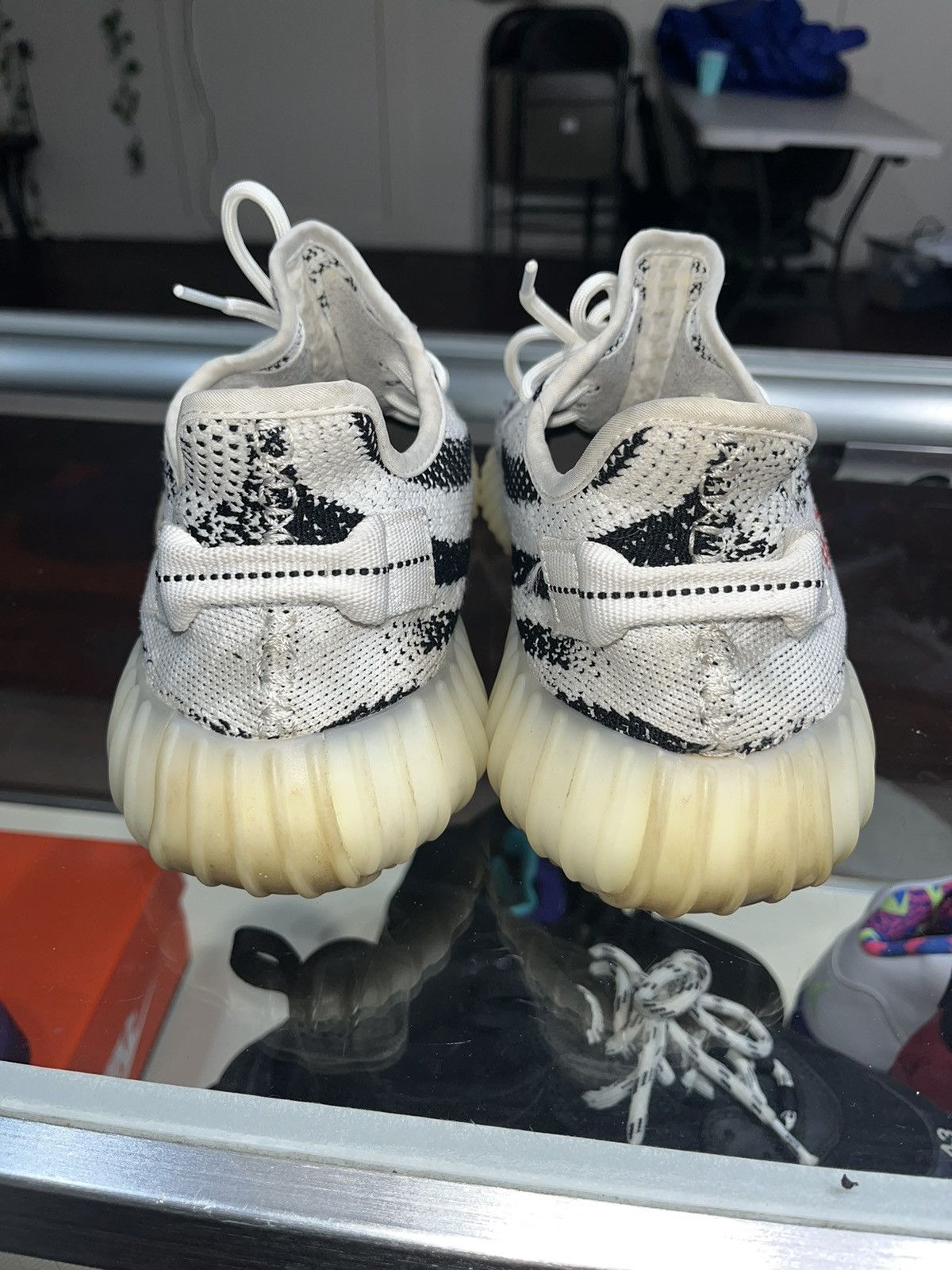Kanye West × Yeezy Yeezy Boost 350 V2 Zebra Size US 9 / EU 42 - 4 Thumbnail