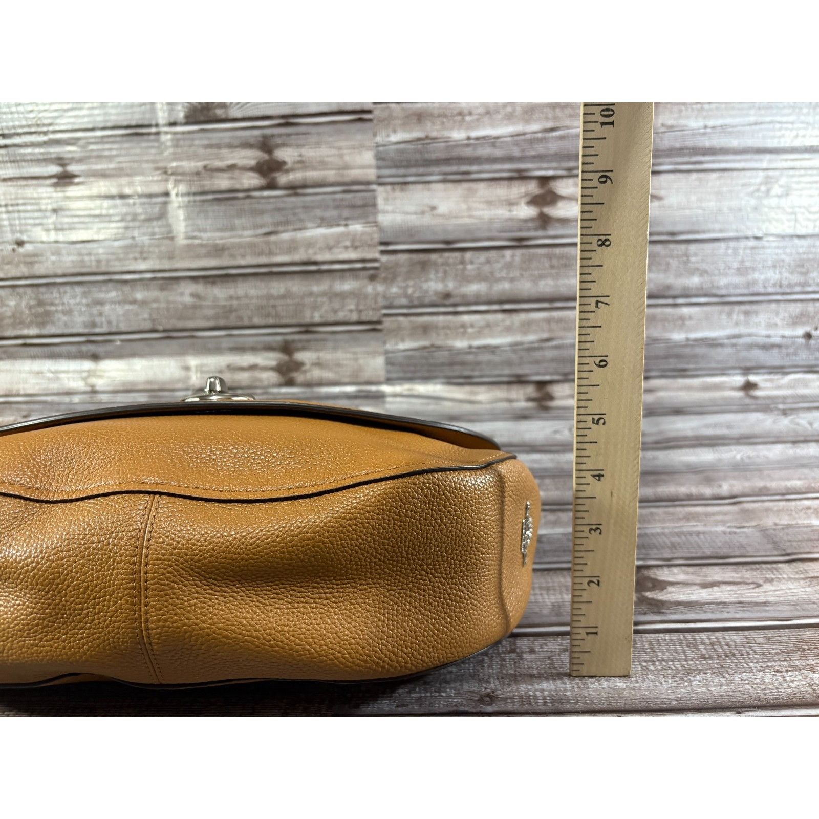 Coach Coach Turnlock Hobo Bag 24771 Pebbled Leather Saddle Tan Size ONE SIZE - 6 Thumbnail