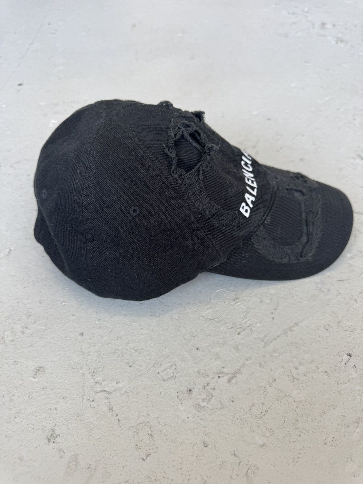 Balenciaga Balenciaga Distressed Sabotage Cap Size ONE SIZE - 5 Thumbnail