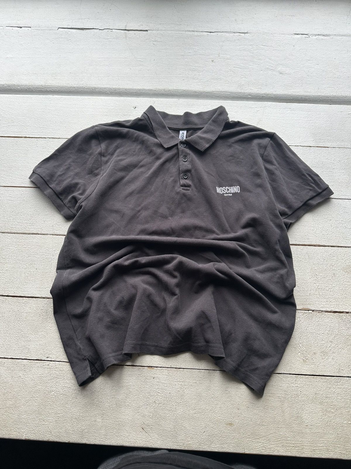🚨Vintage Moschino Gym BIG LOGO gray faded polo luxury