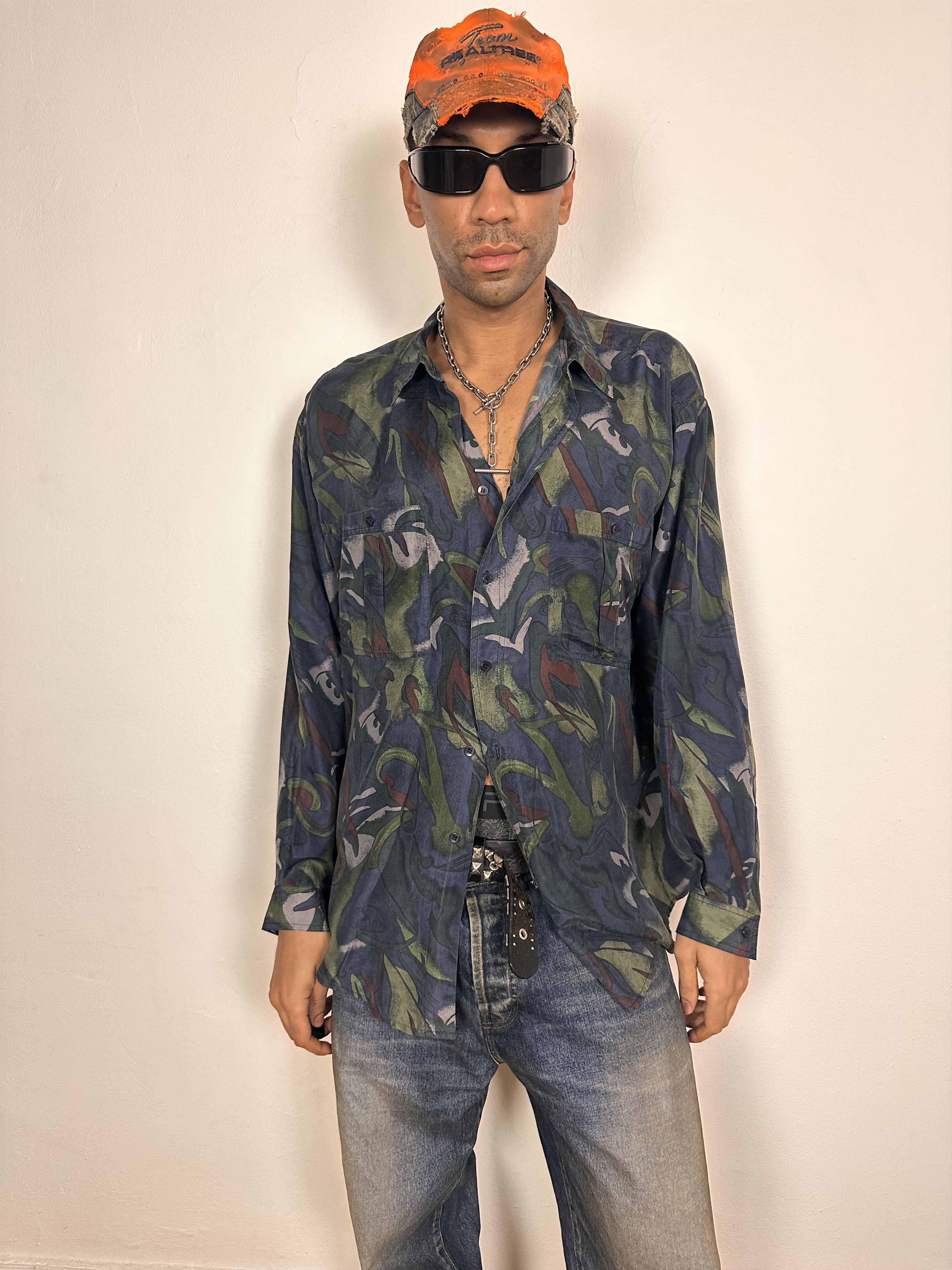 Other VINTAGE 90s BLUE SILK ABSTRACT PRINT BUTTON UP SHIRT _ XL Size US XL / EU 56 / 4 - 1 Thumbnail