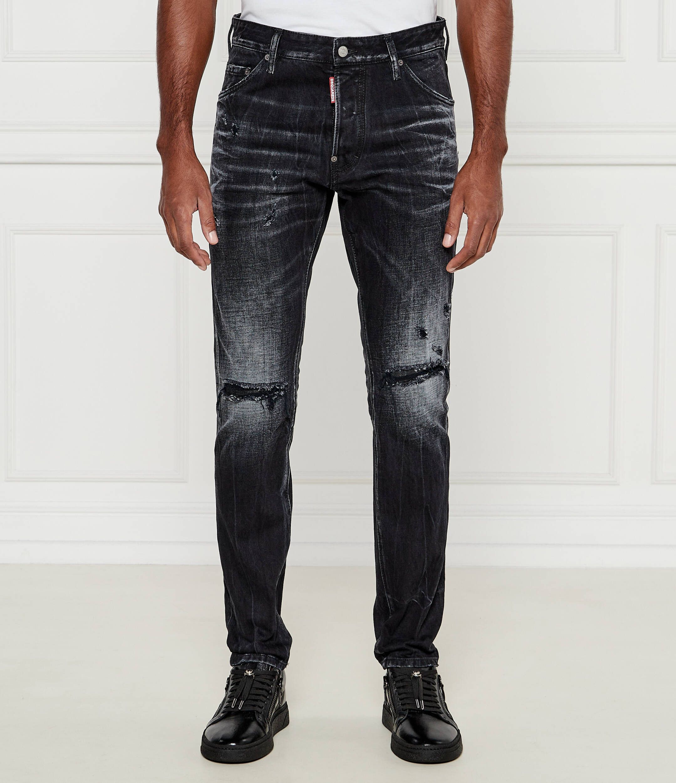 Dsquared2 o1s22i1n0325 Slim Fit Jeans in Black Size US 32 / EU 48 - 1 Thumbnail