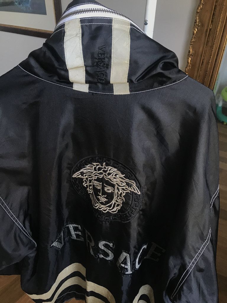 Versace Vintage Windbreaker Jacket Size US XL / EU 56 / 4 - 14 Thumbnail