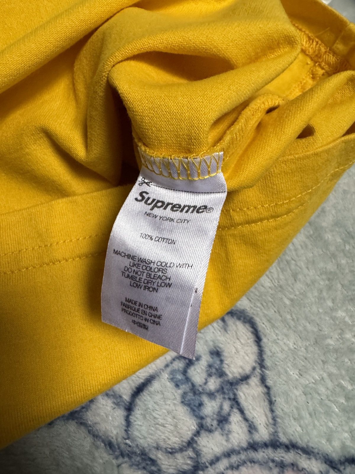 Supreme Yellow Supreme tshirt Size US L / EU 52-54 / 3 - 5 Thumbnail