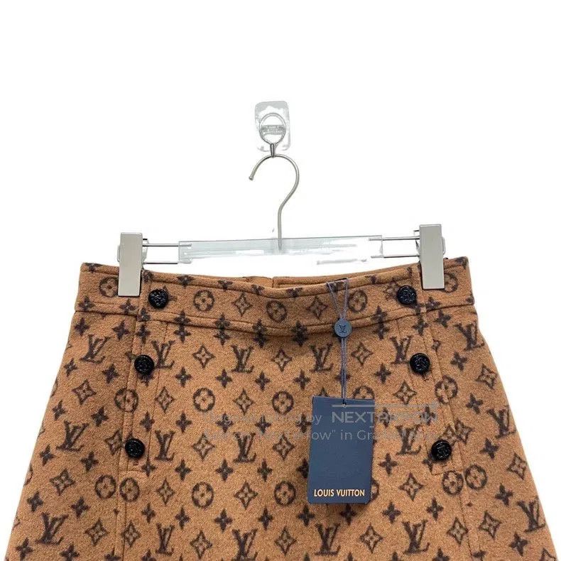 Louis Vuitton Louis Vuitton Monogram Wool Skirt. Size US 38 / EU 54 - 4 Thumbnail