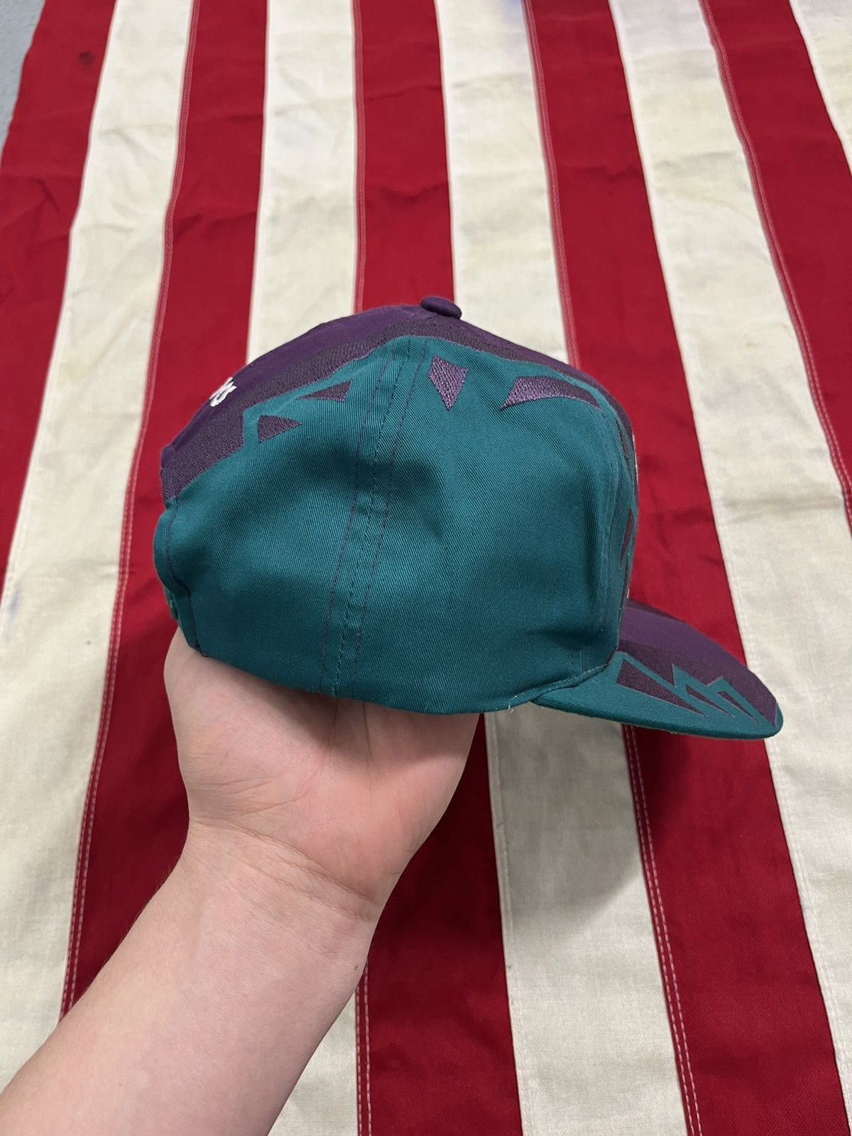 NHL Vintage Anaheim Mighty Ducks All Over Print Hat NHL 90s Cap Size ONE SIZE - 4 Thumbnail