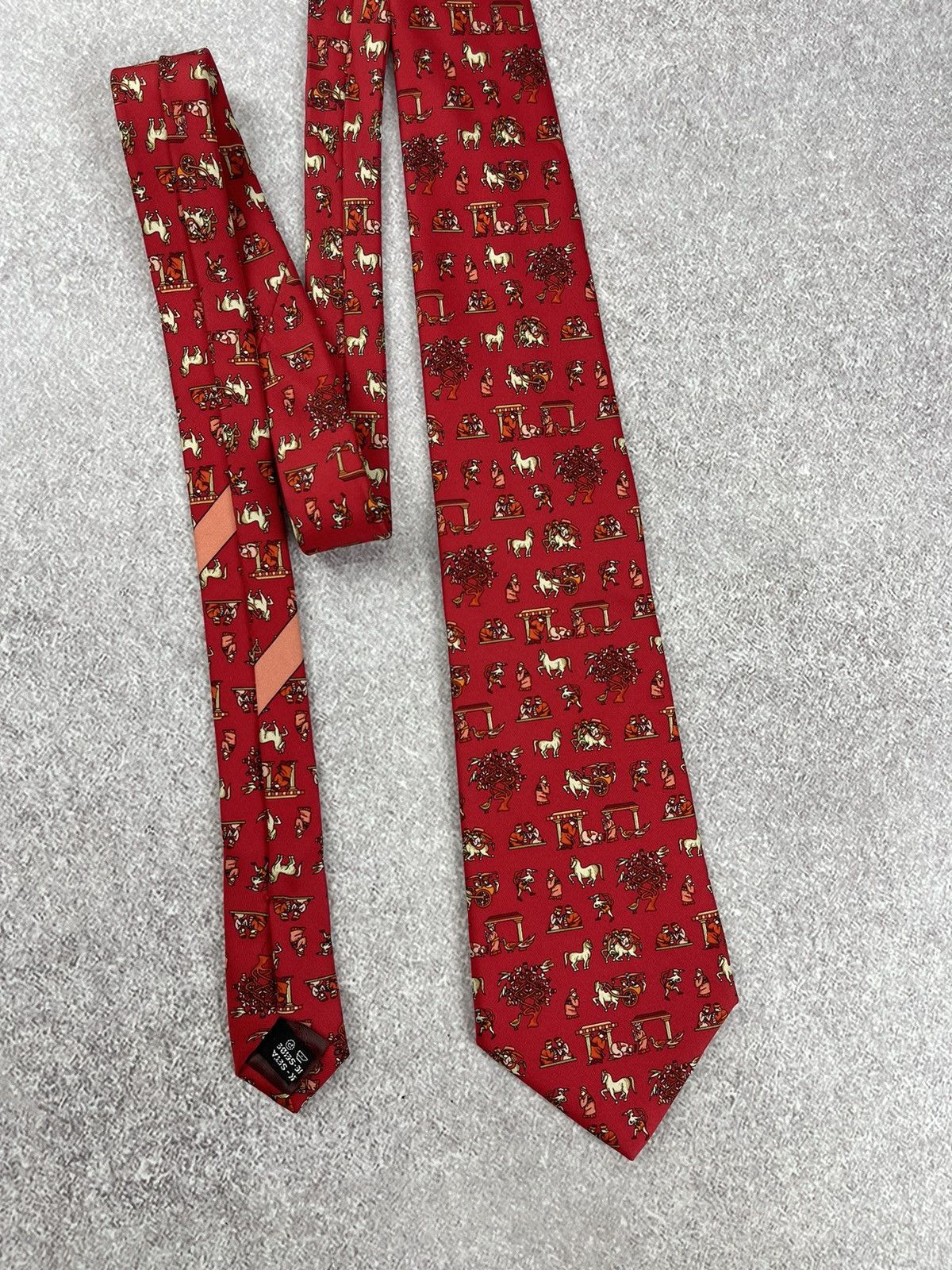 Salvatore Ferragamo × Vintage Vintage Salvatore Ferragamo Printed Silk Tie Size ONE SIZE - 4 Thumbnail
