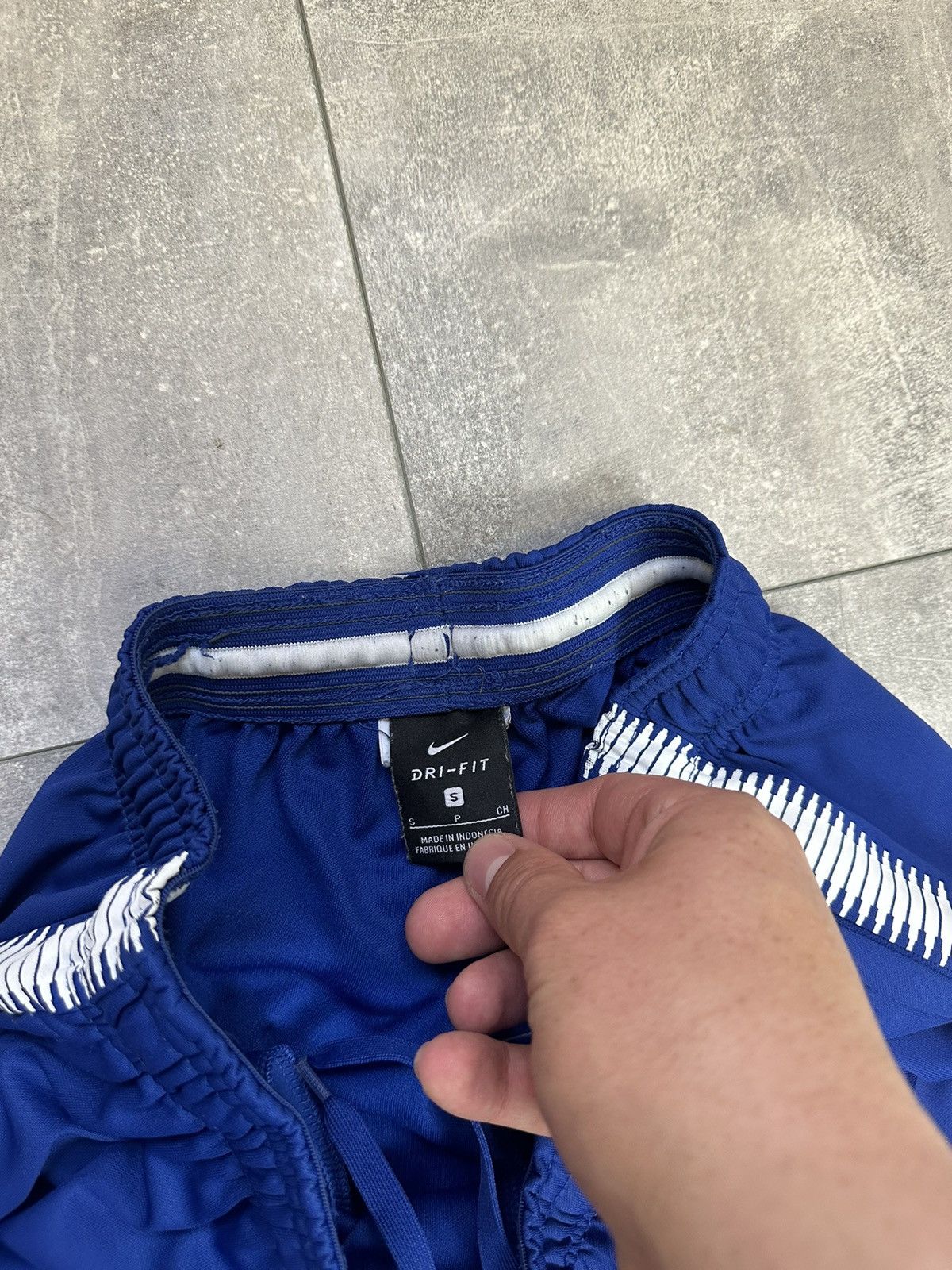 Nike Men’s Nike Chelsea soccer pants Size US 30 / EU 46 - 7 Thumbnail