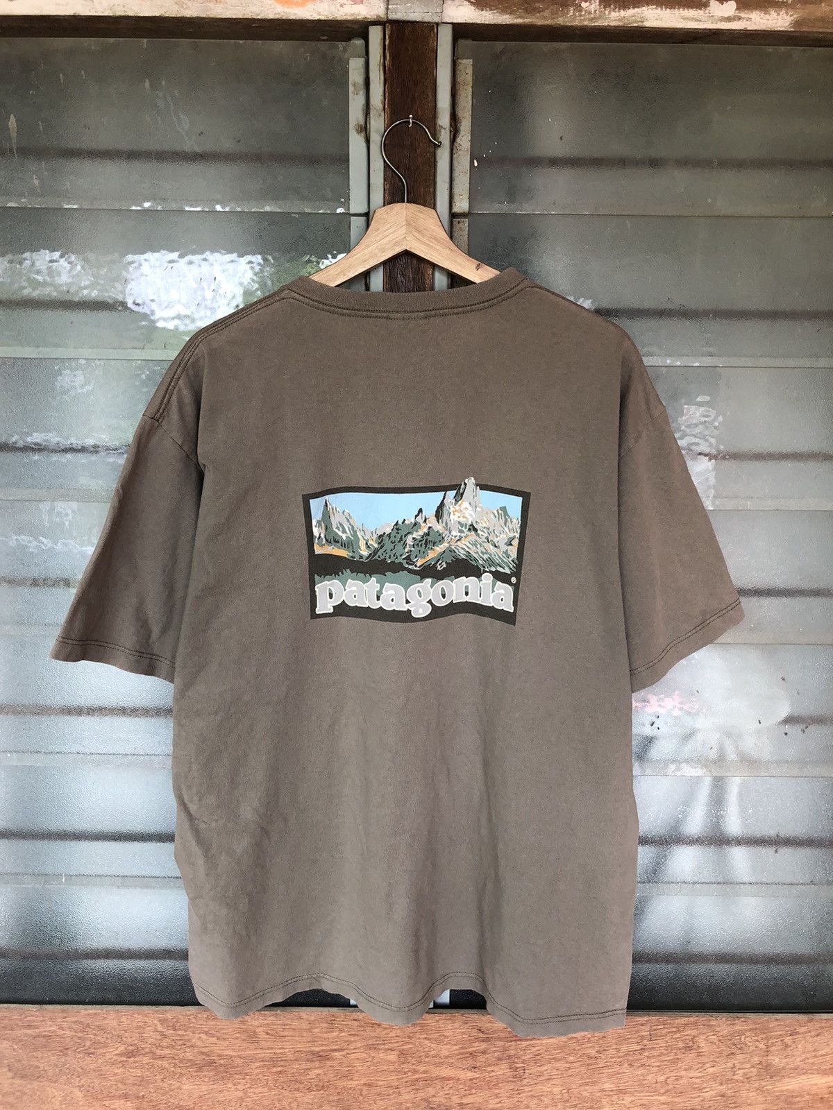 Patagonia Vintage 90's Patagonia Shirt Tee Size US L / EU 52-54 / 3 - 1 Thumbnail