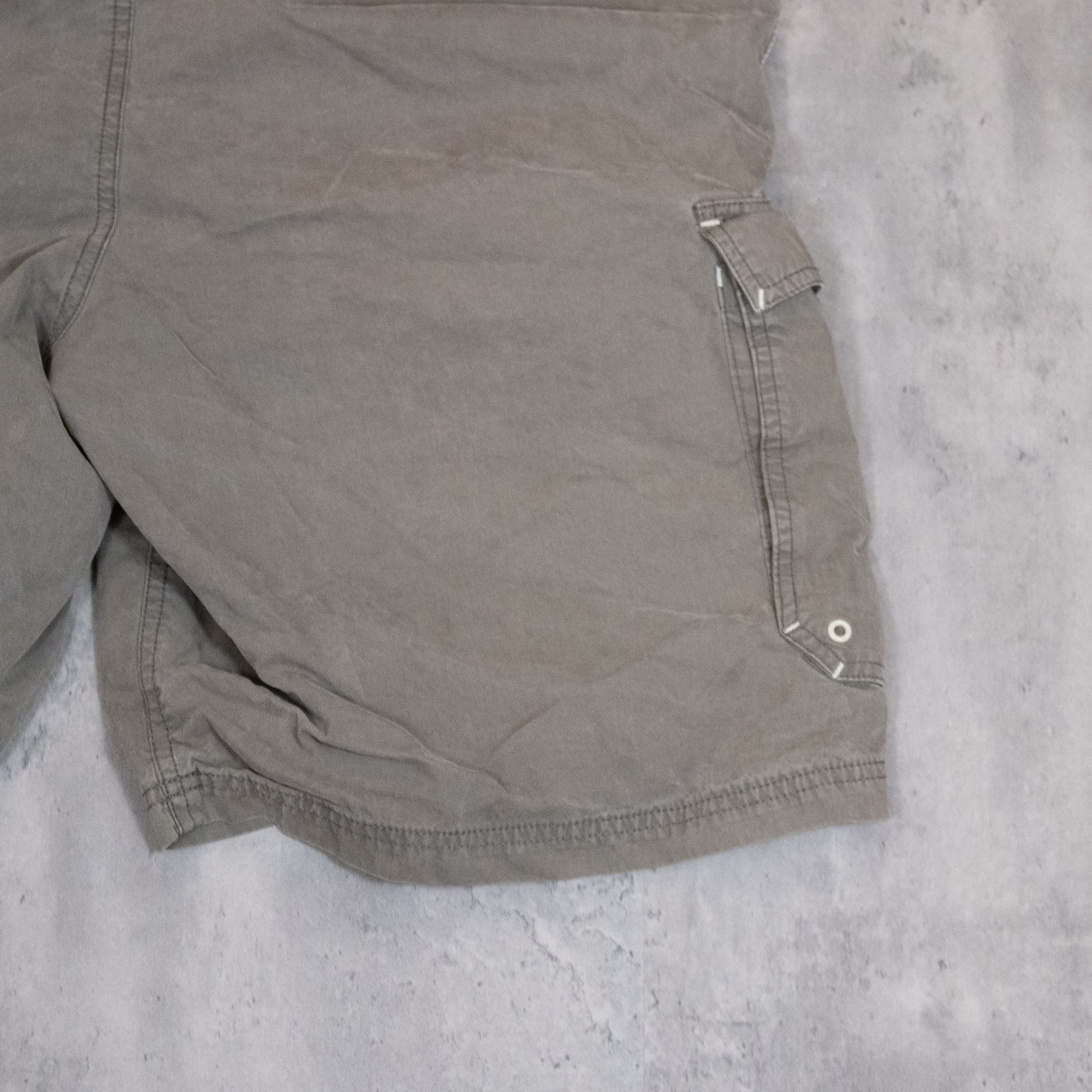 Vintage Y2K 2000's Gotcha Sport Charcoal Grey Baggy Shorts Size US 37 - 14 Thumbnail