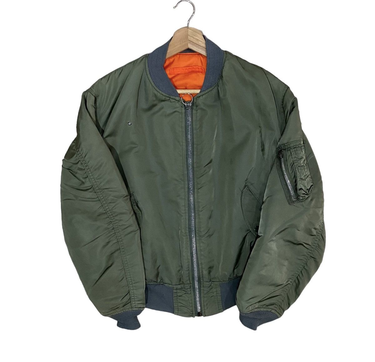 VINTAGES ALPHA INDUSTRIES TYPE MA-2 FLIGHT BOMBERS JACKET