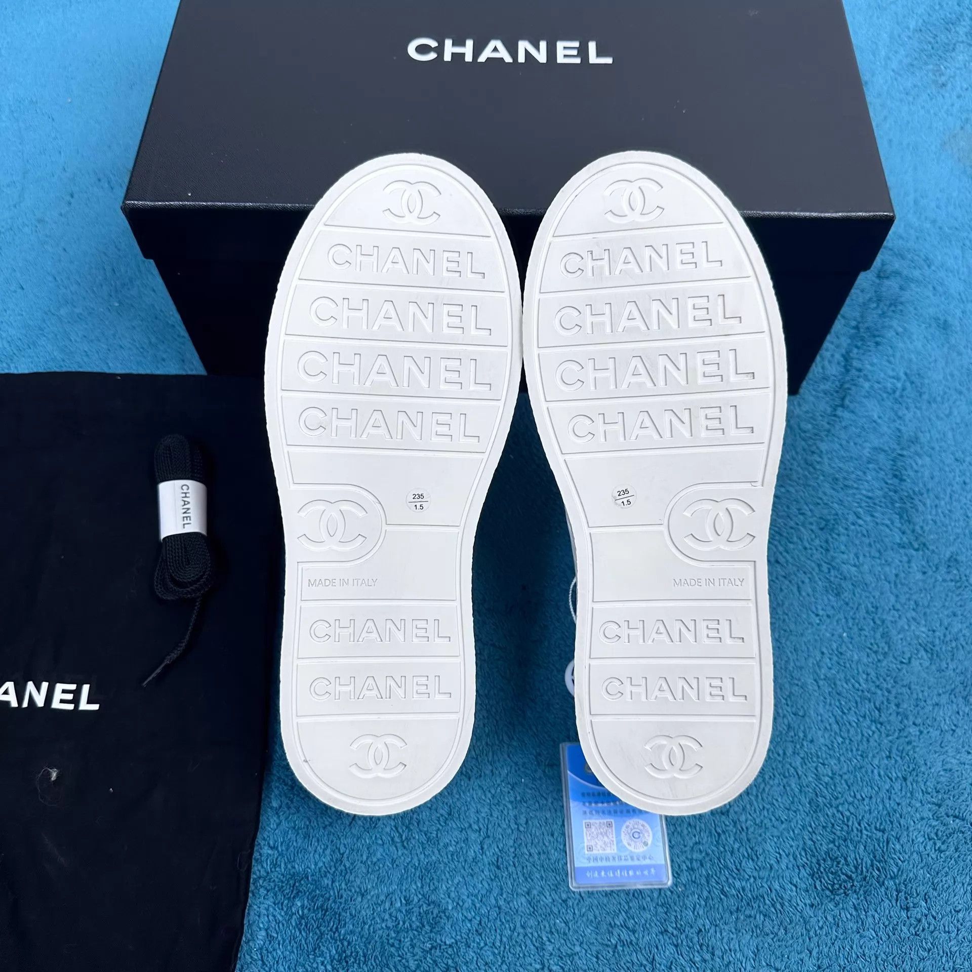 Chanel Chanel 24S Leather Platform Loafer White 37.5 Size US 7 / IT 37 - 5 Thumbnail