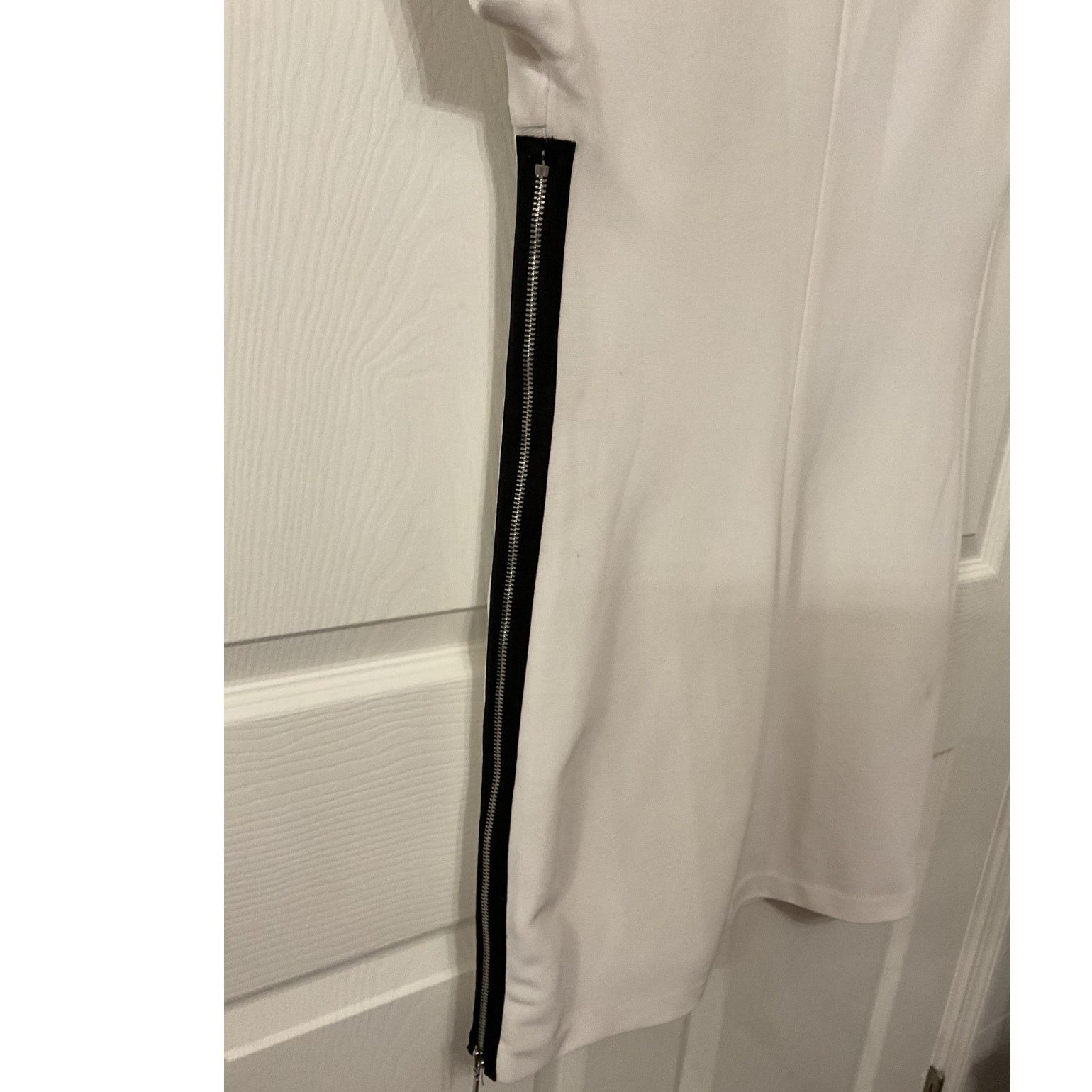 Armani Exchange Armani Exchange Bodycon Mini Black/Silver Exposed Zipper,0 Size XS / US 0-2 / IT 36-38 - 5 Thumbnail