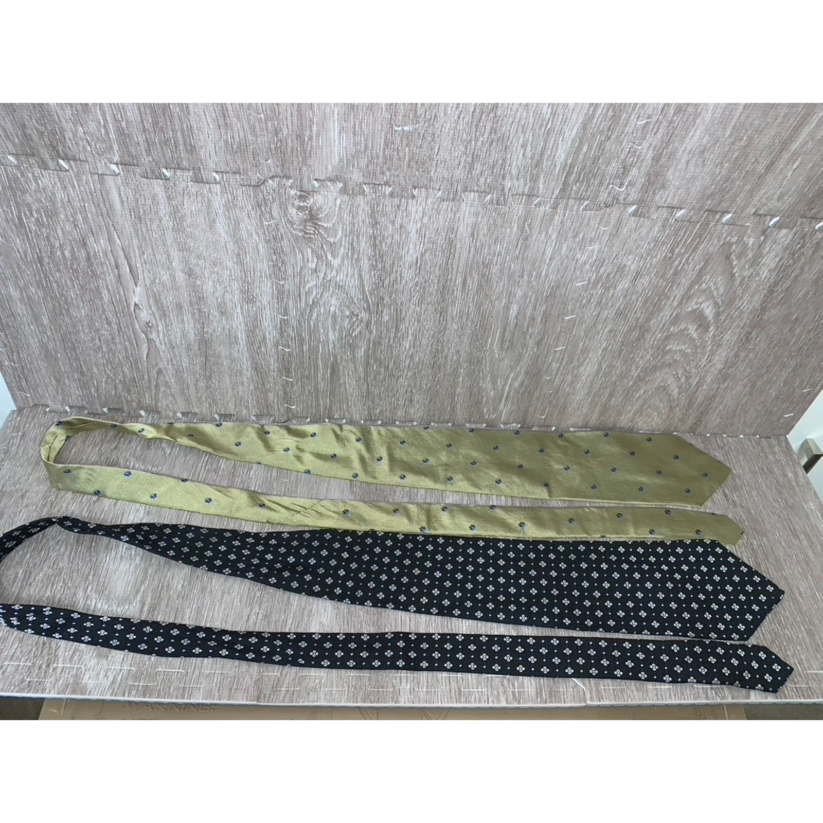 Jos. A. Bank Lot of 5 Vintage Jos. A Bank Corporate Collection Men's Ties Size ONE SIZE - 6 Thumbnail
