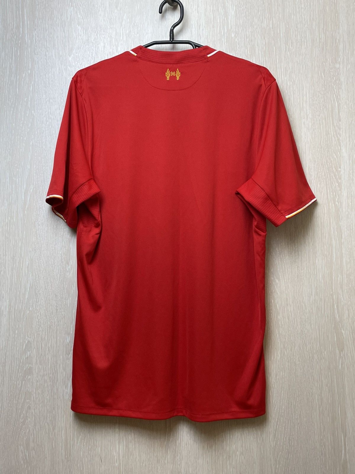 New Balance 2015 2016 Liverpool Home New Balance Soccer Jersey Size US M / EU 48-50 / 2 - 10 Thumbnail