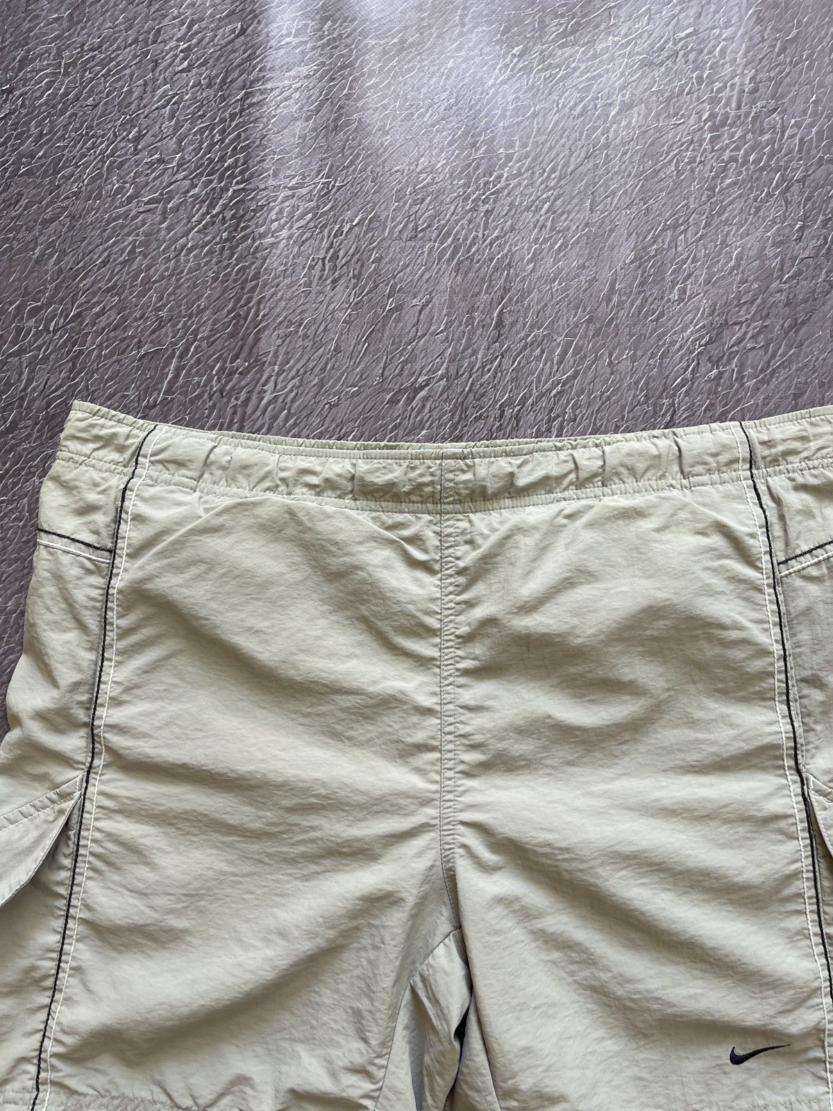 Nike Nike vintage y2k logo swoosh embroidered shorts Size US 34 / EU 50 - 6 Thumbnail