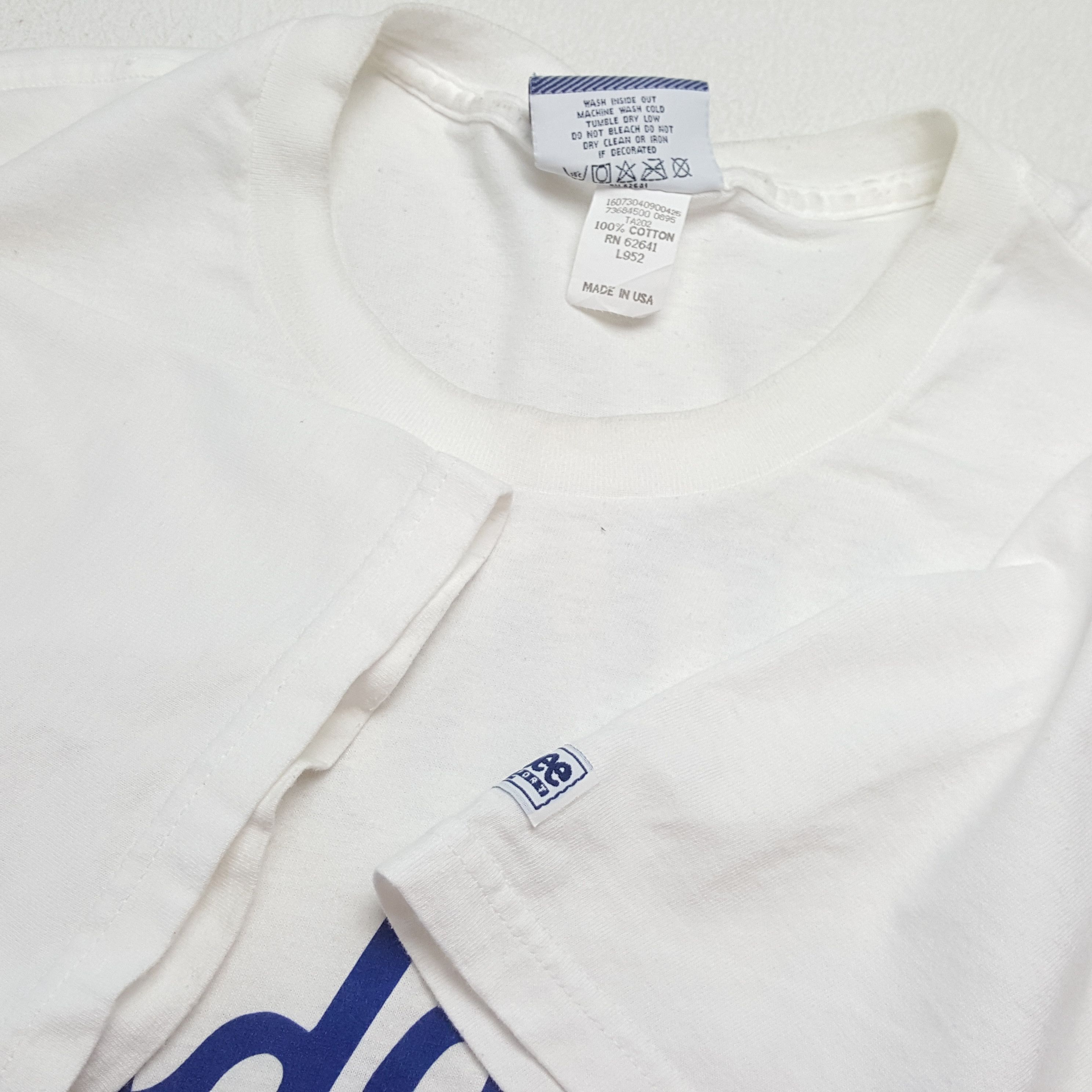 MLB × Vintage DODGERS American Baseball Team MLB Tshirt Size US L / EU 52-54 / 3 - 8 Thumbnail