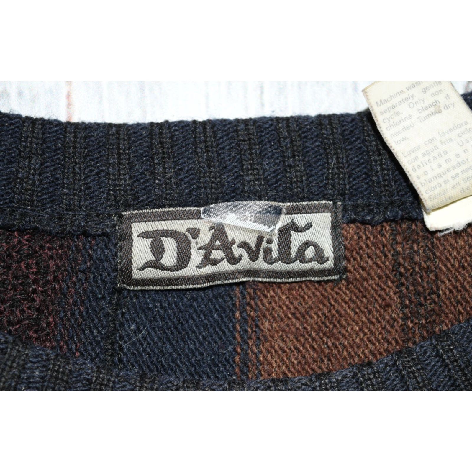 Vintage VINTAGE DAVILA ACRYLIC WOOL EARTH TONE COOGI STYLE SWEATER 90S GEOMETRIC PULLOVER L MENS Size US L / EU 52-54 / 3 - 5 Thumbnail