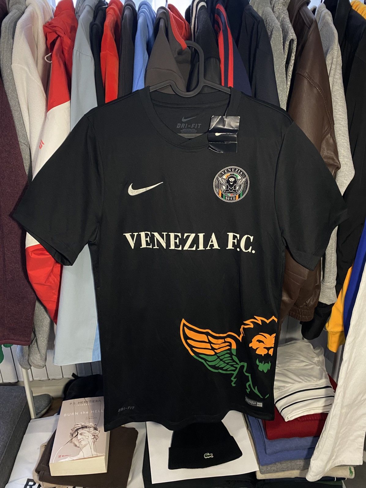 Nike Nike Venezia FC 2016-17 Home Soccer Jersey T-shirt M BNWT Size US M / EU 48-50 / 2 - 1 Thumbnail