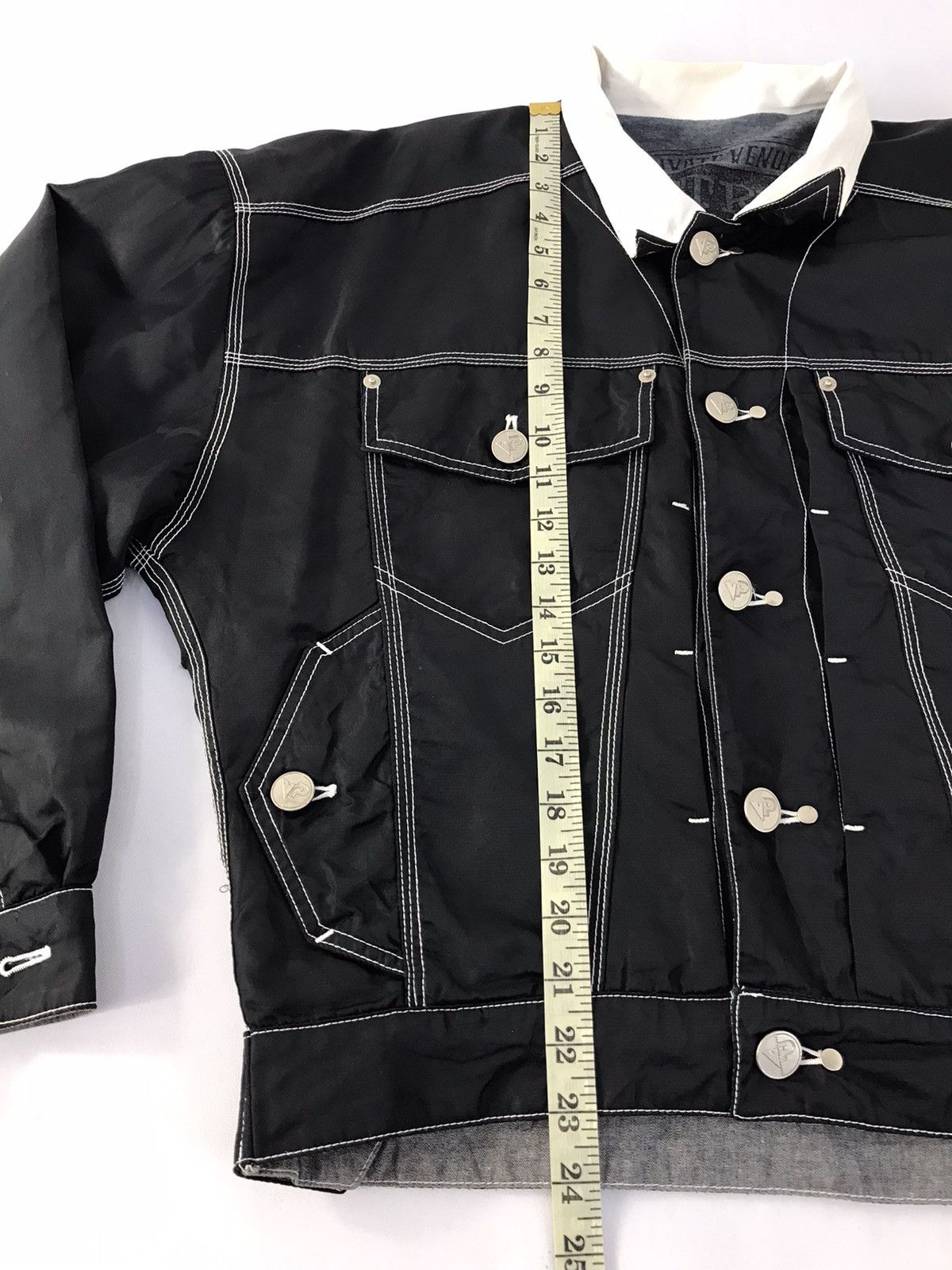 Japanese Brand Vintage Venue Bomber Jacket Distressed Button Up Design Size US L / EU 52-54 / 3 - 15 Thumbnail