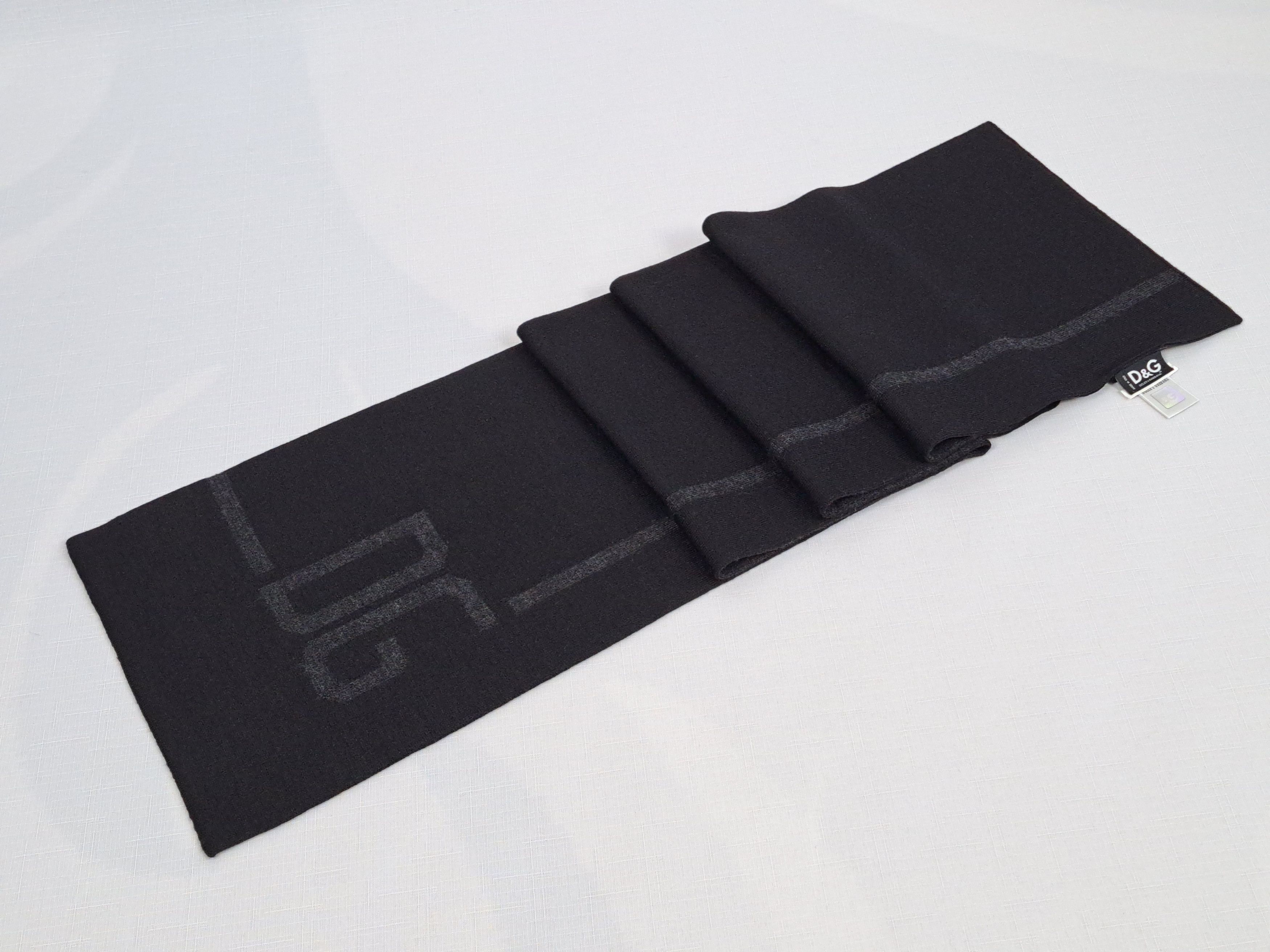 Dolce & Gabbana Dolce&Gabbana big logo wool scarf. Made in Italy Size ONE SIZE - 5 Thumbnail