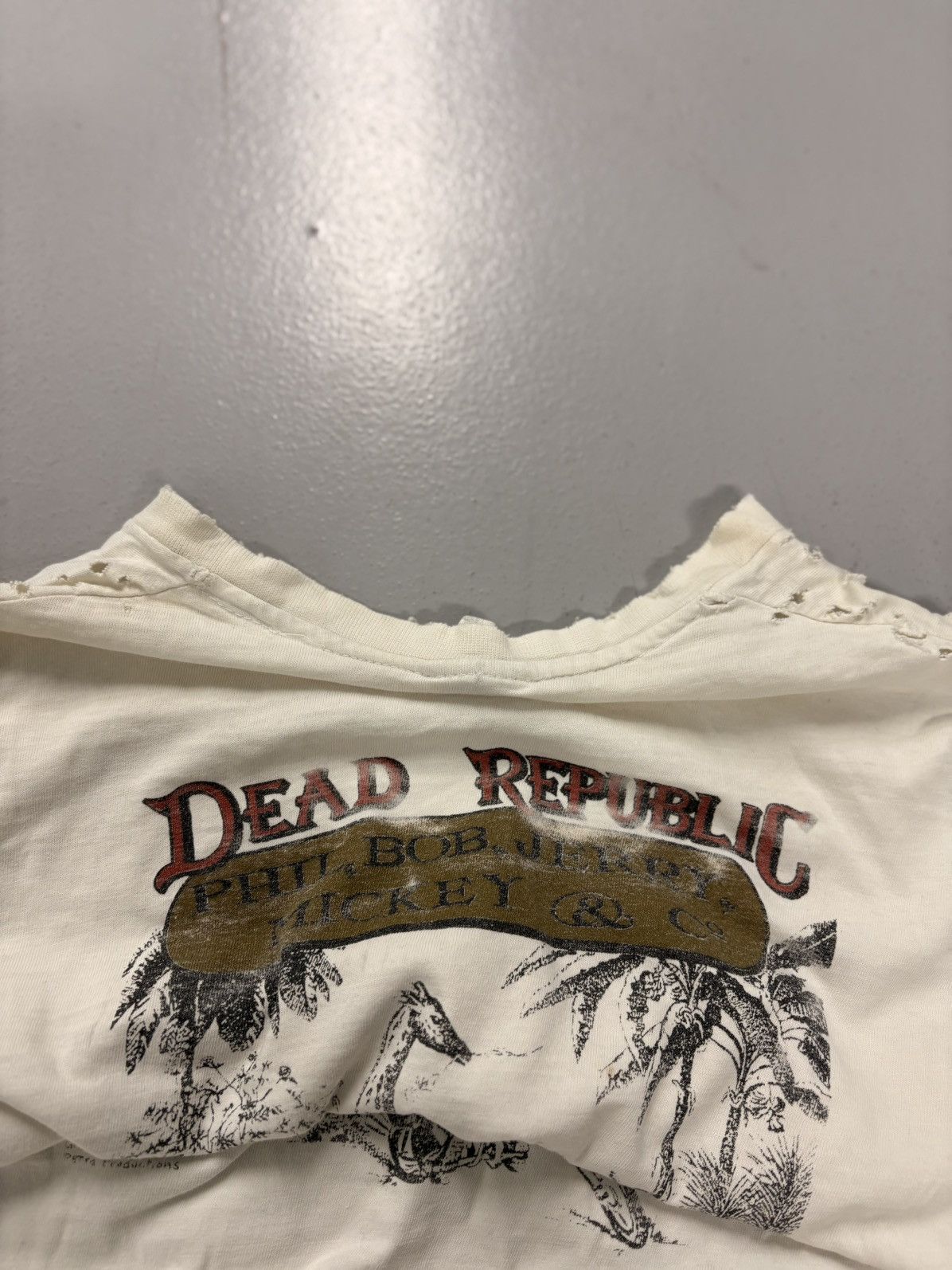 Vintage Vintage 1987 Grateful Dead “Dead Republic” Distressed Tee XL Size US XL / EU 56 / 4 - 4 Thumbnail