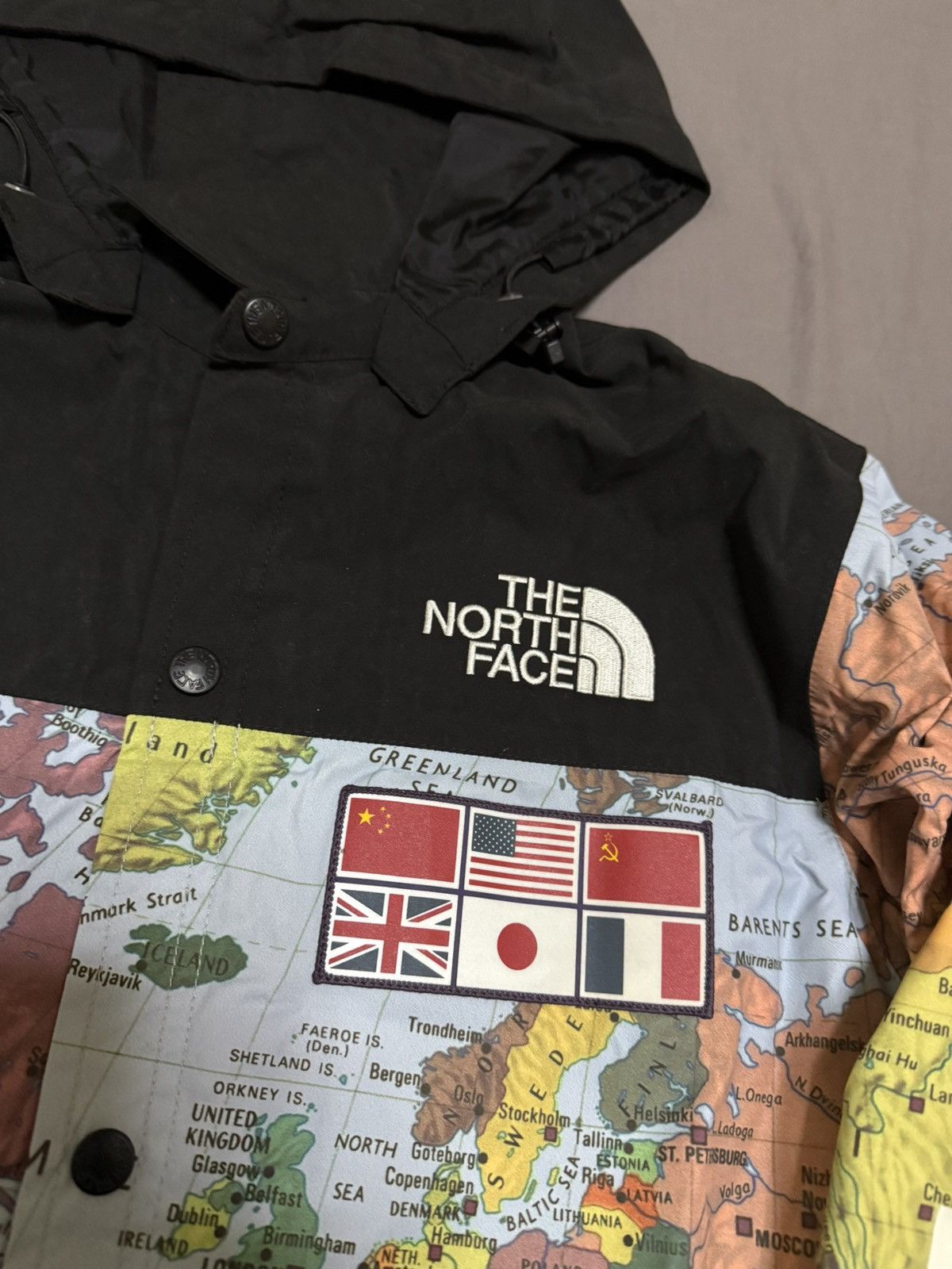 Supreme × The North Face Supreme tnf the north face atlas maps coach jacket Size US M / EU 48-50 / 2 - 4 Thumbnail