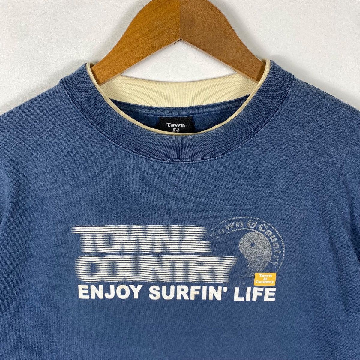 Vintage Vintage TOWN & COUNTRY Enjoy Surfin' Life Double Layered Tee Size US M / EU 48-50 / 2 - 4 Thumbnail