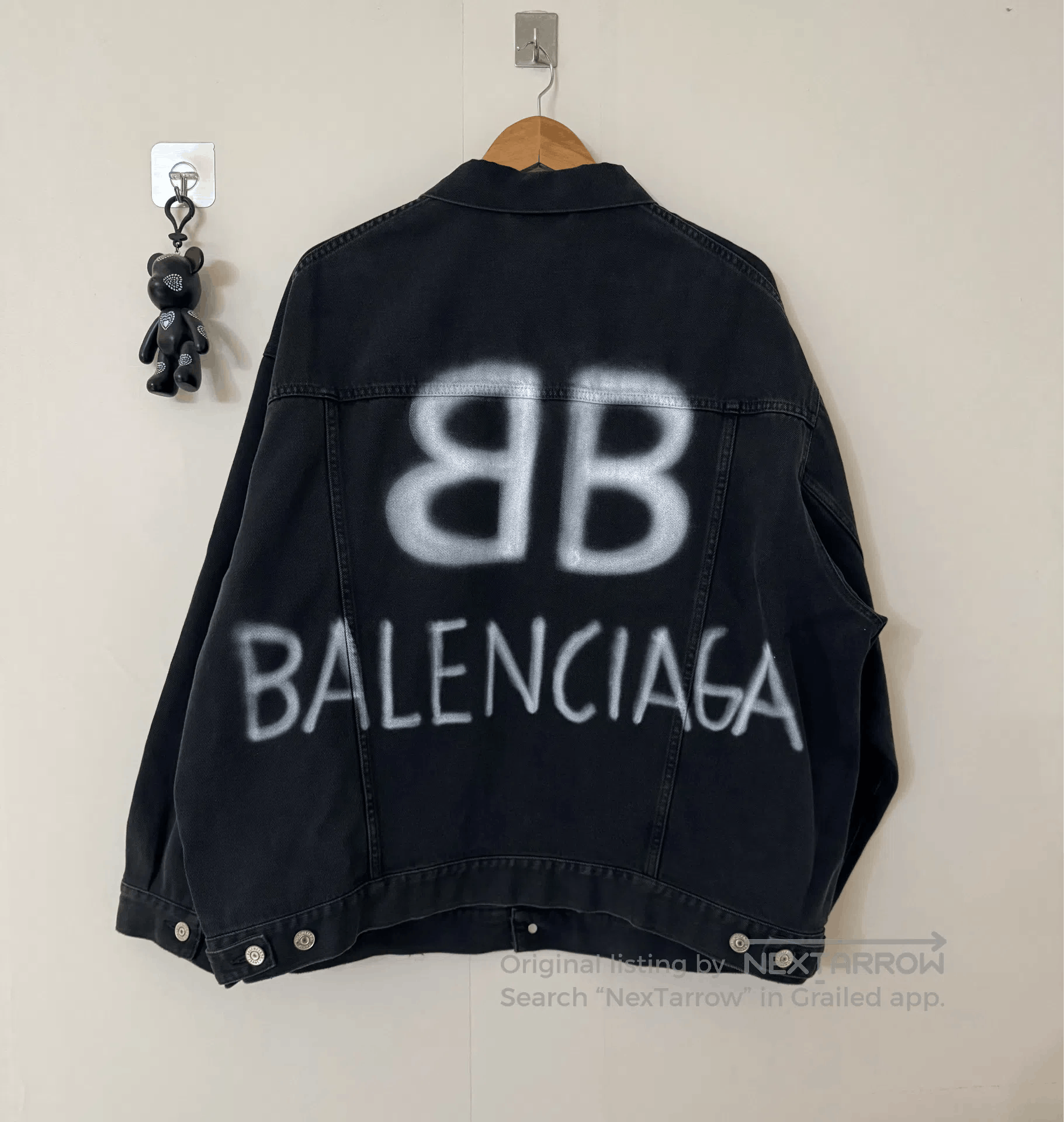 Balenciaga balenciaga graffiti denim jacket in black. Size US XS / EU 42 / 0 - 2 Thumbnail