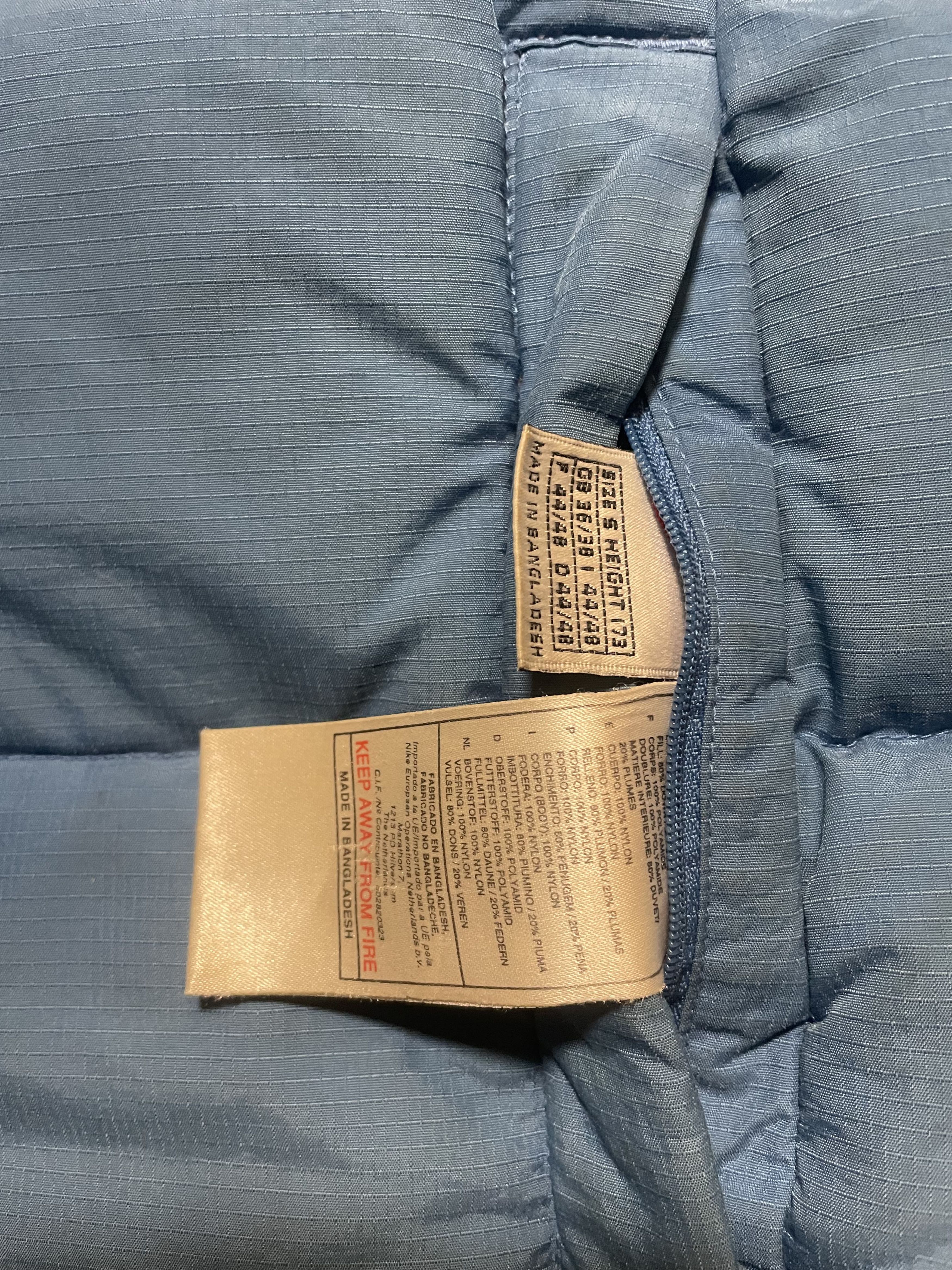 Nike Vintage Nike Blue Puffer Jacket Big Back Logo 90s Streetwear Size US S / EU 44-46 / 1 - 4 Thumbnail