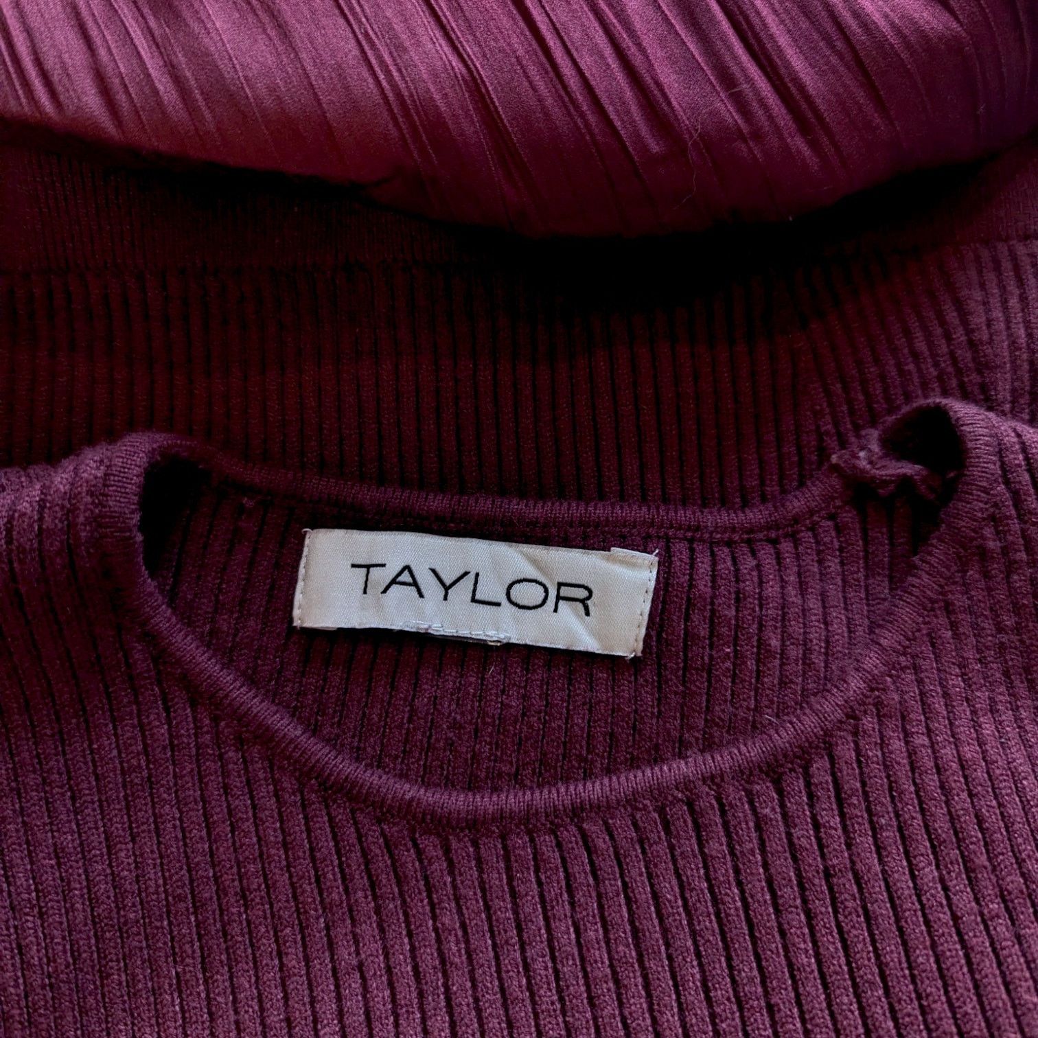 Other Taylor Twofer Burgundy Knit Satin Pleated Maxi Dress S Size S / US 4 / IT 40 - 6 Thumbnail