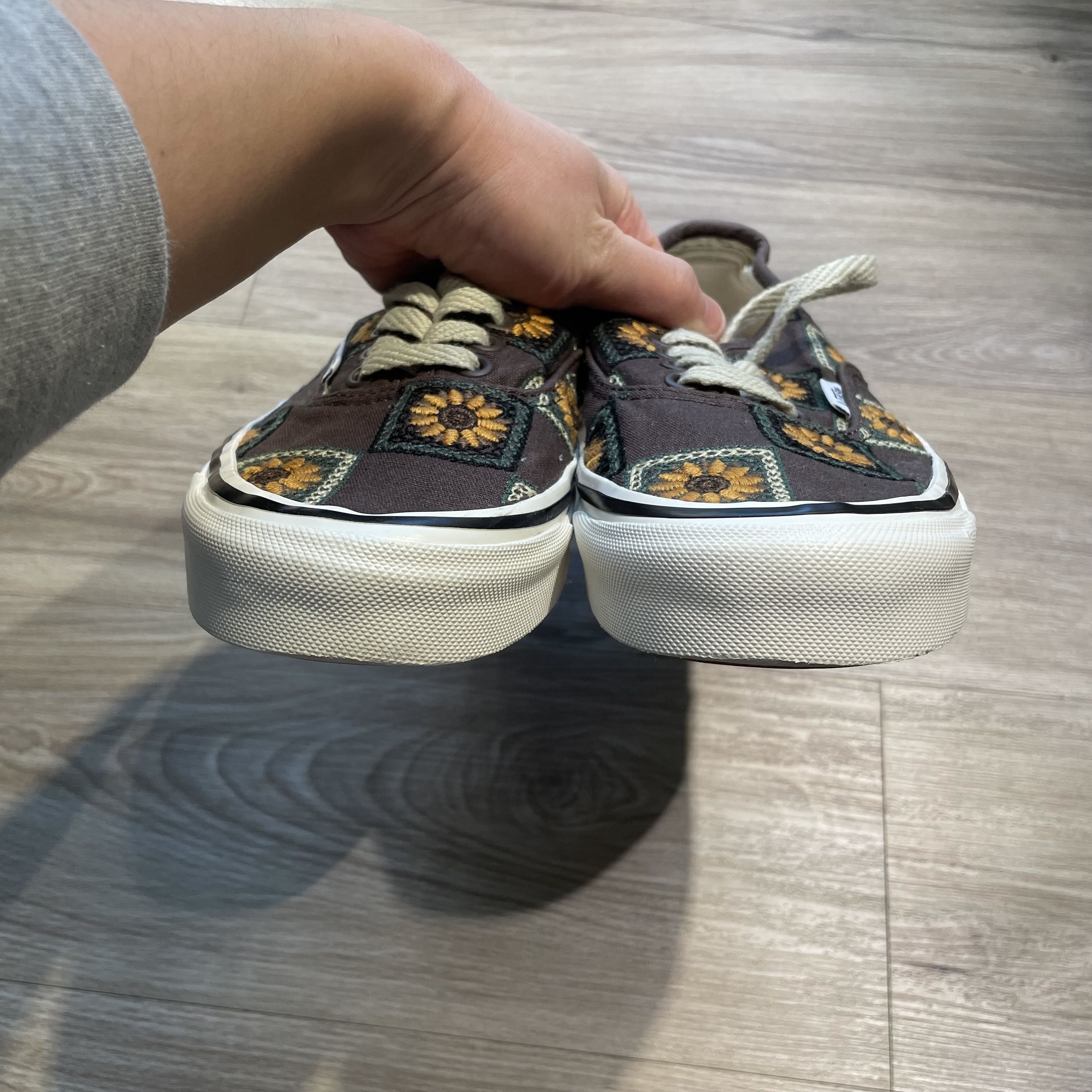 Vans Vans Authentic Embroidery Low Top Sneakers Size US 8 / IT 38 - 2 Thumbnail
