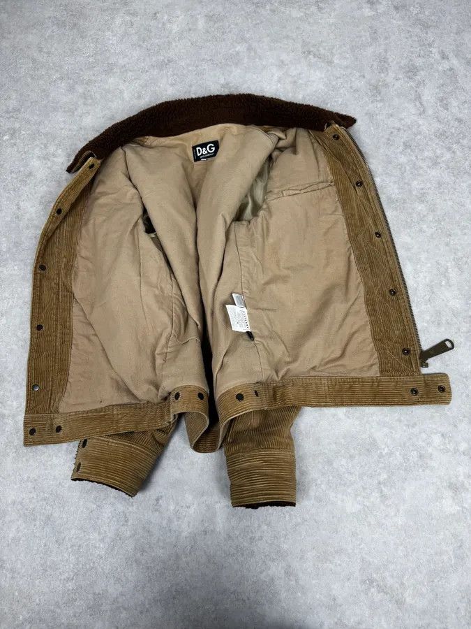 Dolce & Gabbana 2000s Dolce & Gabbana Beige Corduroy Brown Collar Jacket Size US M / EU 48-50 / 2 - 7 Thumbnail