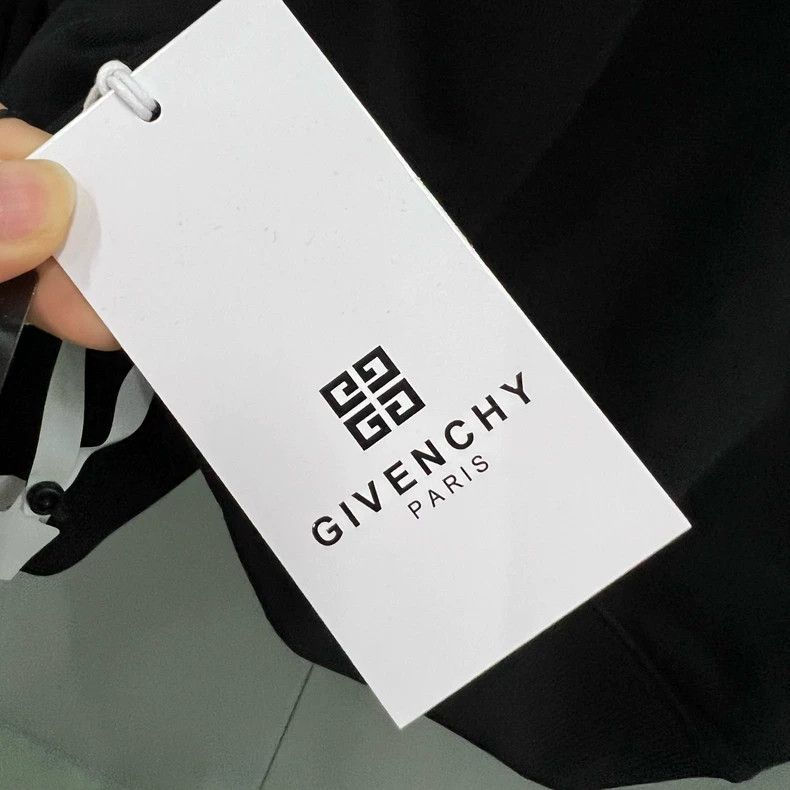 Givenchy Givenchy Black Print Logo Pullover Hoodie Size US M / EU 48-50 / 2 - 5 Thumbnail