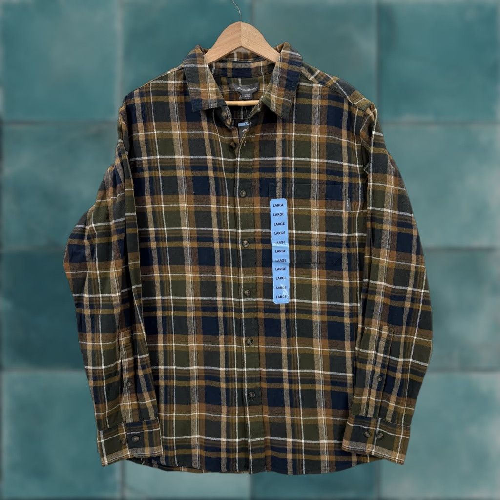 Eddie Bauer Eddie Bauer Shirt Mens Large Green Plaid Flannel Long Sleeve Button Up Hiking Size US L / EU 52-54 / 3 - 1 Thumbnail