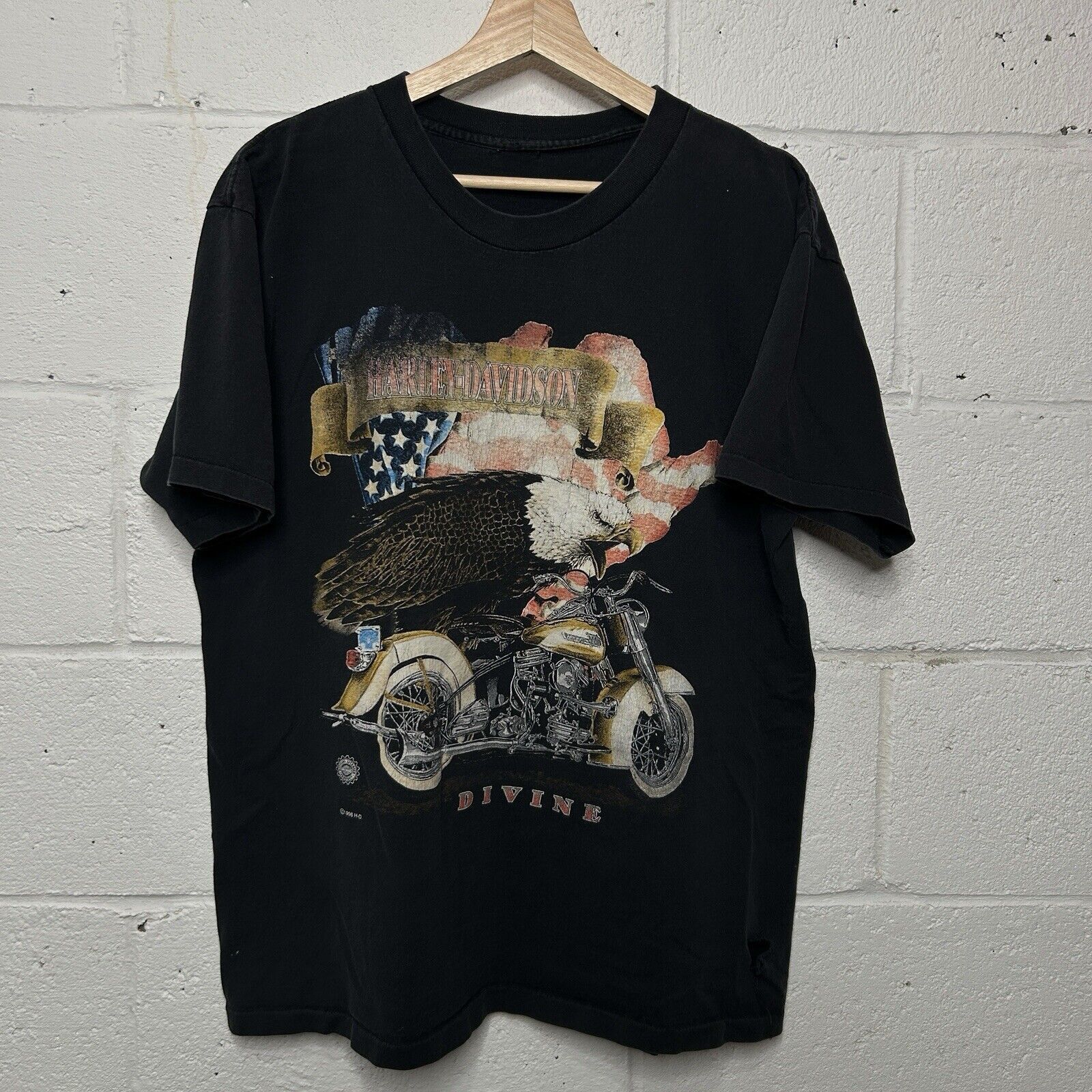 Harley Davidson Vintage Harley Davidson 1996 Divine Black T-Shirt Size US XL / EU 56 / 4 - 1 Thumbnail
