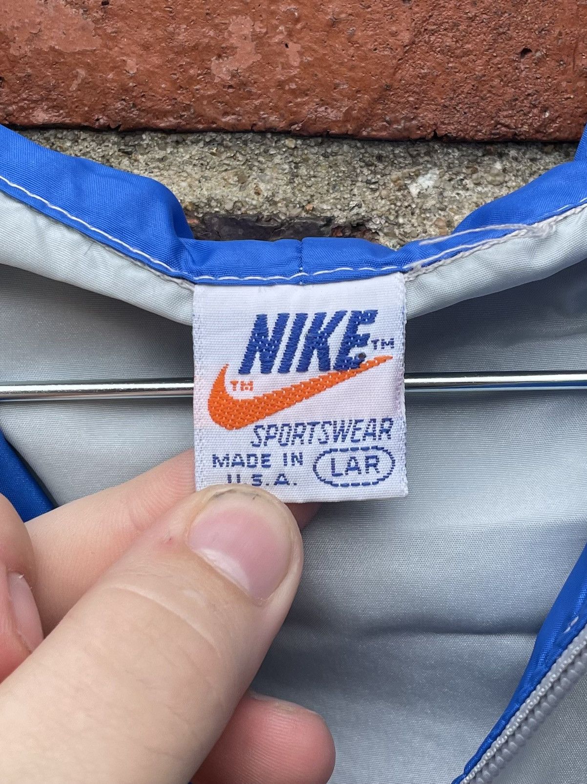 Nike Vintage 70's 80's Nike Nylon Windbreaker Hooded Full zip Size US L / EU 52-54 / 3 - 2 Thumbnail